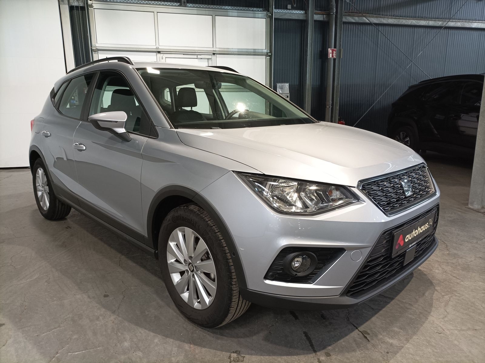 SEAT Arona SUV / Crossover / Geländewagen SEAT Arona 1.0 TSI 81kW Style DSG Sports Utility Vehicle #1