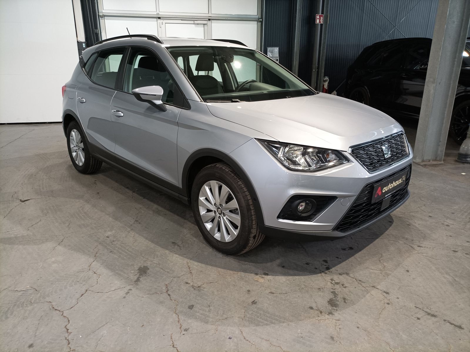 SEAT Arona SUV / Crossover / Geländewagen SEAT Arona 1.0 TGI 66kW Style Sports Utility Vehicle #1