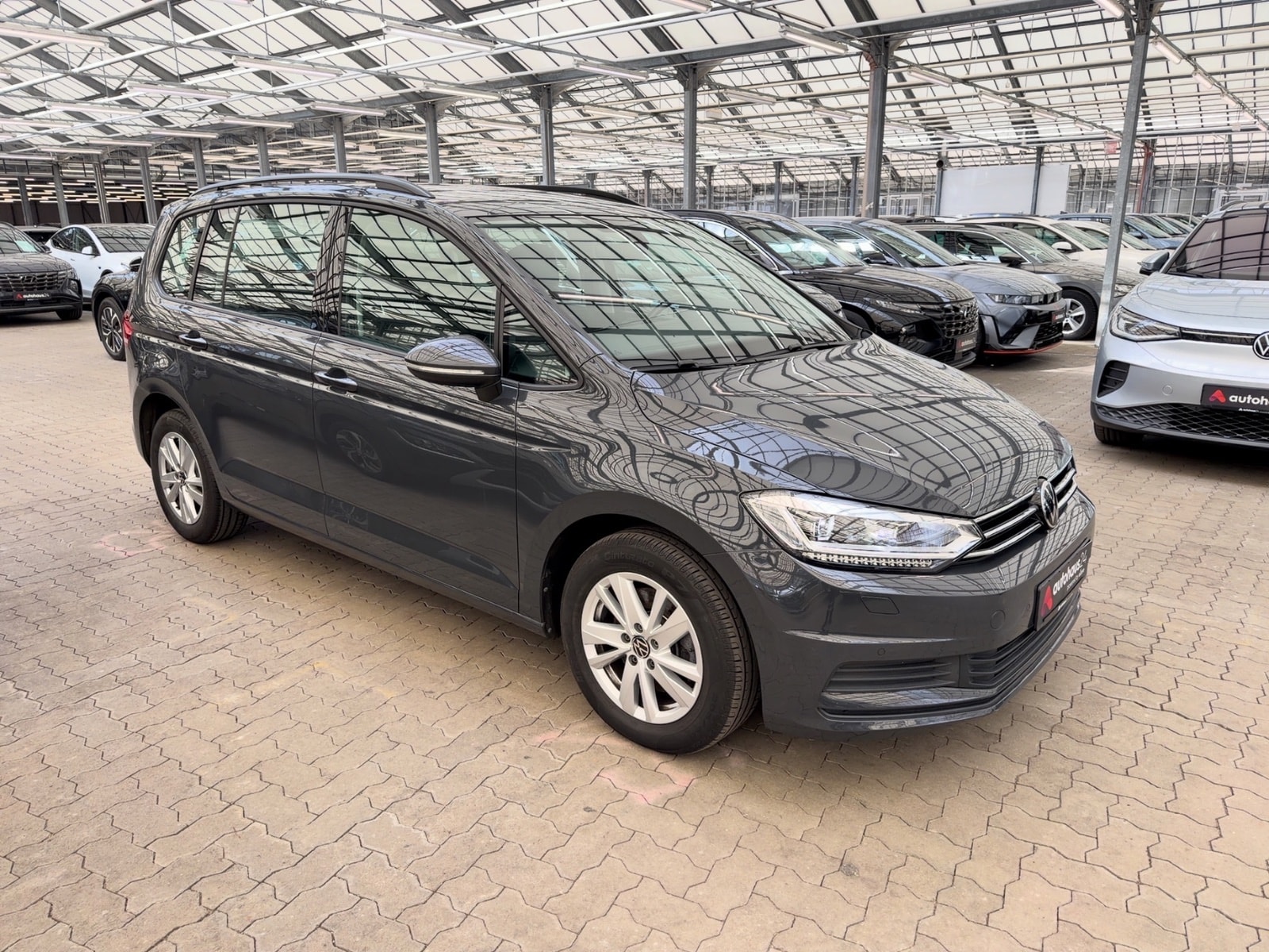 Volkswagen Touran Kleinbus / Van VOLKSWAGEN Touran 2.0 TDI SCR DSG Comfortline Kompaktvan #1