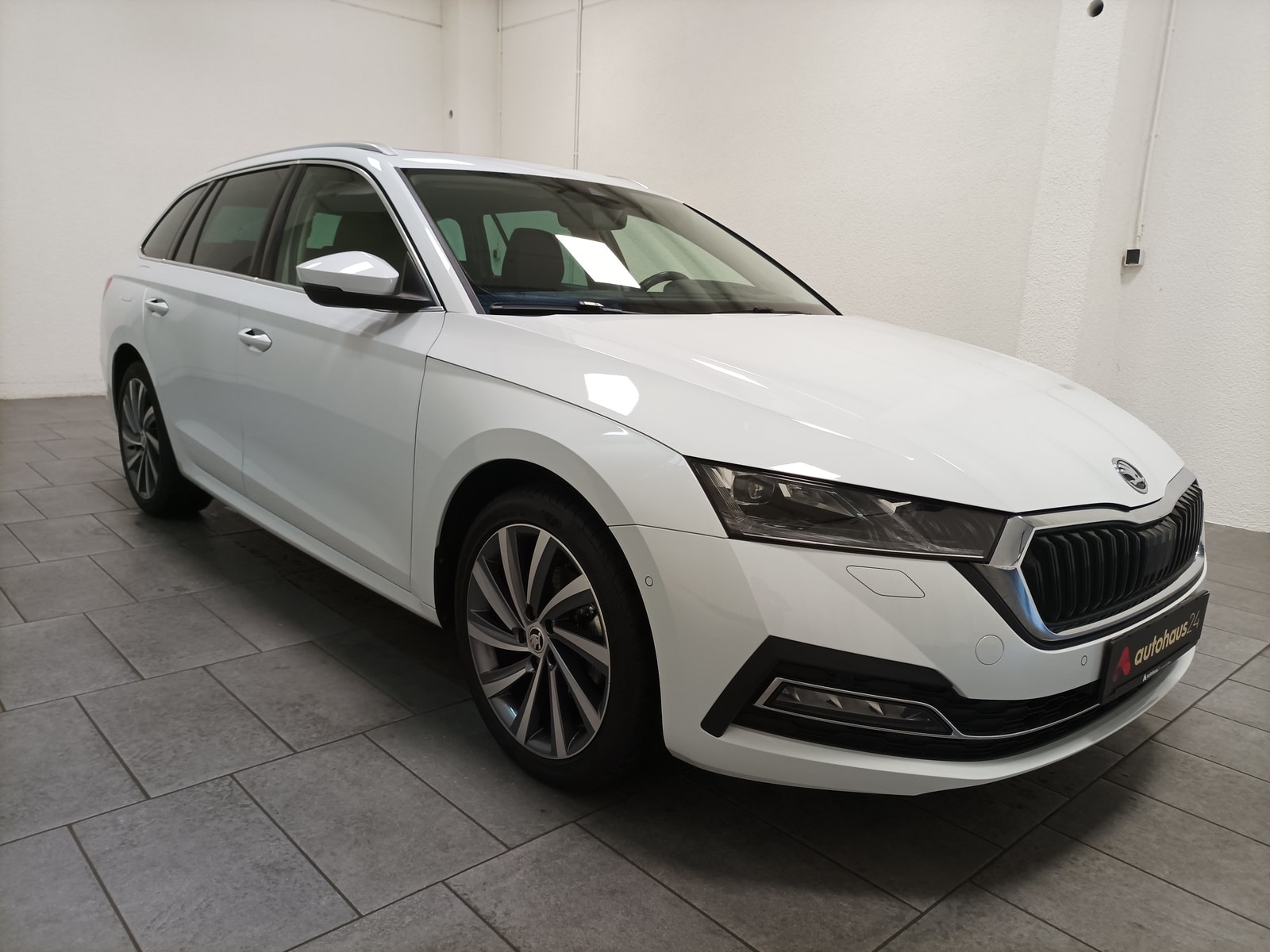 ŠKODA Octavia Kombi SKODA Octavia 1.5 TSI ACT STYLE COMBI Kombi #1