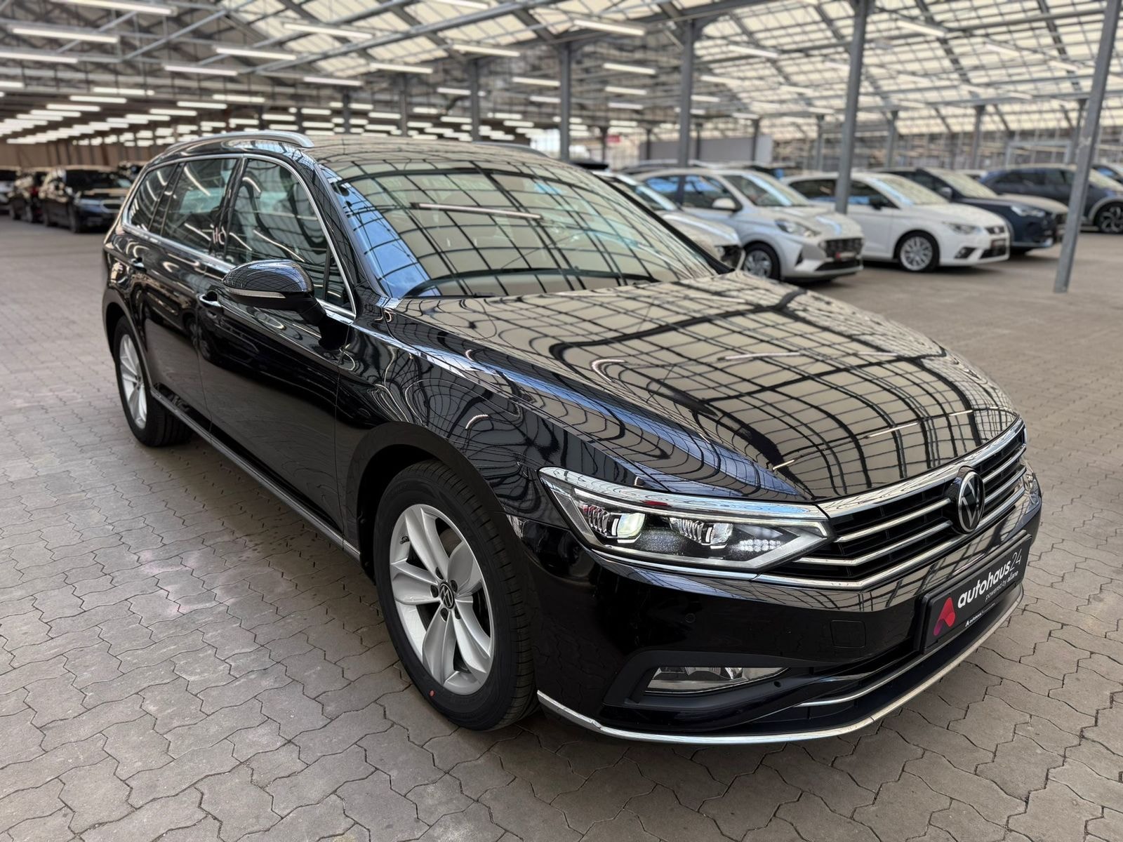 Volkswagen Passat Kombi VOLKSWAGEN Passat 1.5 TSI OPF Elegance Variant Kombi #1