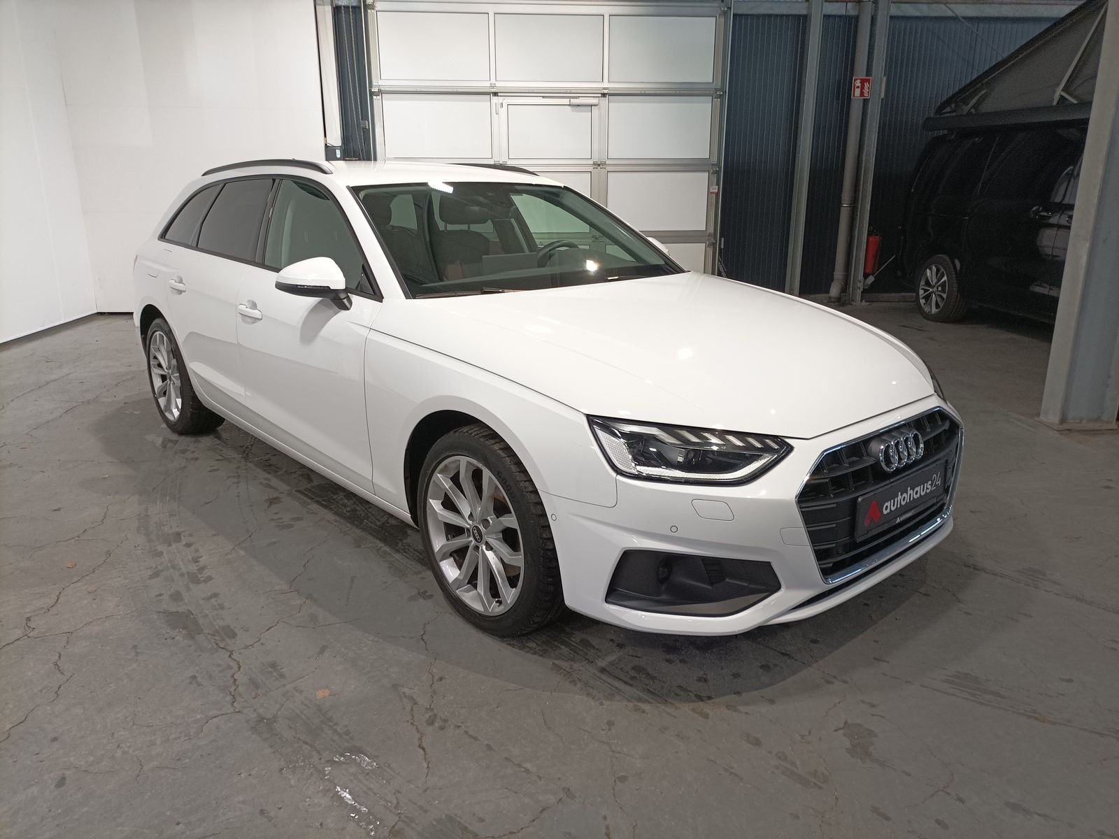 Audi A4 Kombi AUDI A4 35 TFSI S tronic Avant Kombi #1