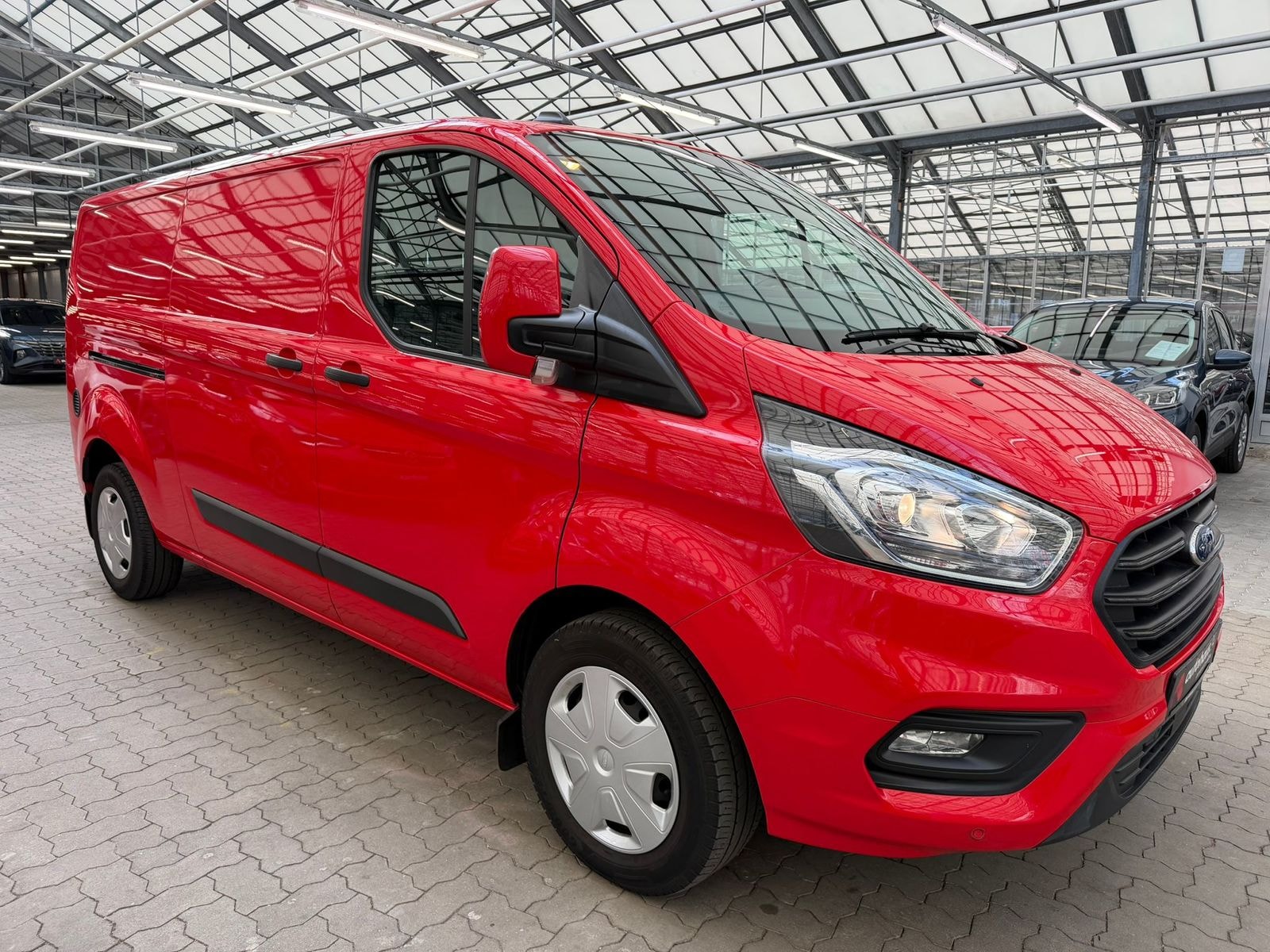 Ford Transit Transporter FORD Transit Custom 340 L2H1 2,0EcoBlue 96kW Trend Kastenwagen #1