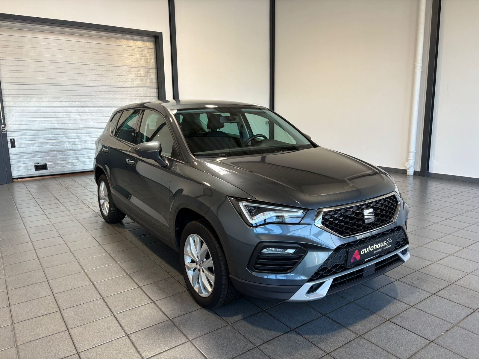 SEAT Ateca SUV / Crossover / Geländewagen SEAT Ateca 2.0 TDI 110kW Style DSG Sports Utility Vehicle #1