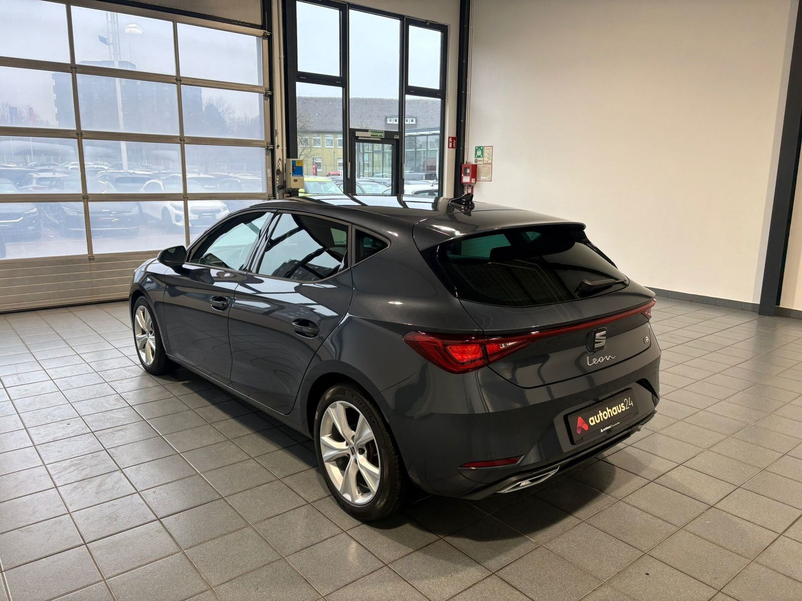 Seat Leon Limousine Leon 1.5 eTSI FR OPF (EURO 6d) #4