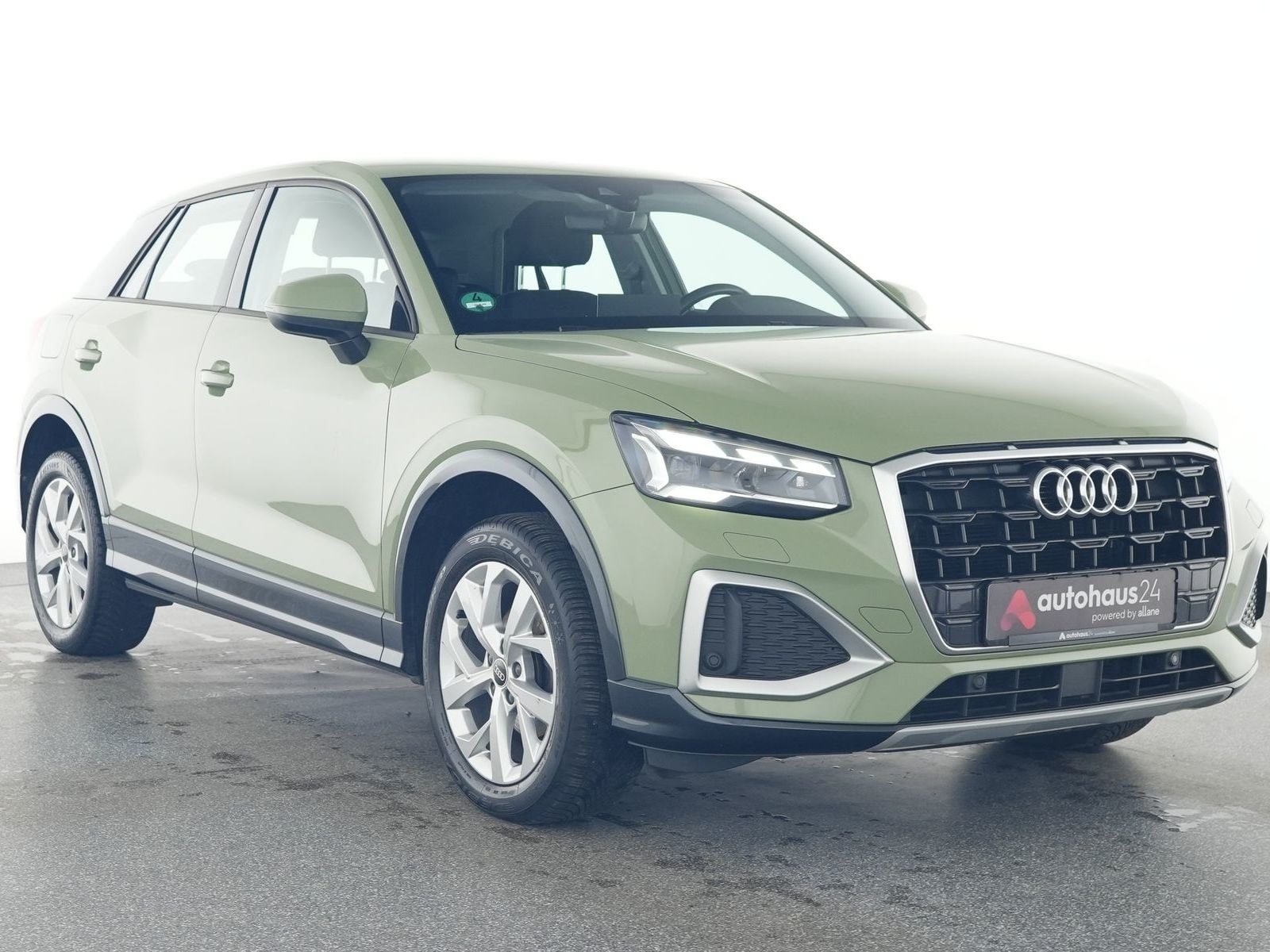 Audi Q2 SUV / Crossover / Geländewagen AUDI Q2 30 TFSI advanced Sports Utility Vehicle #1