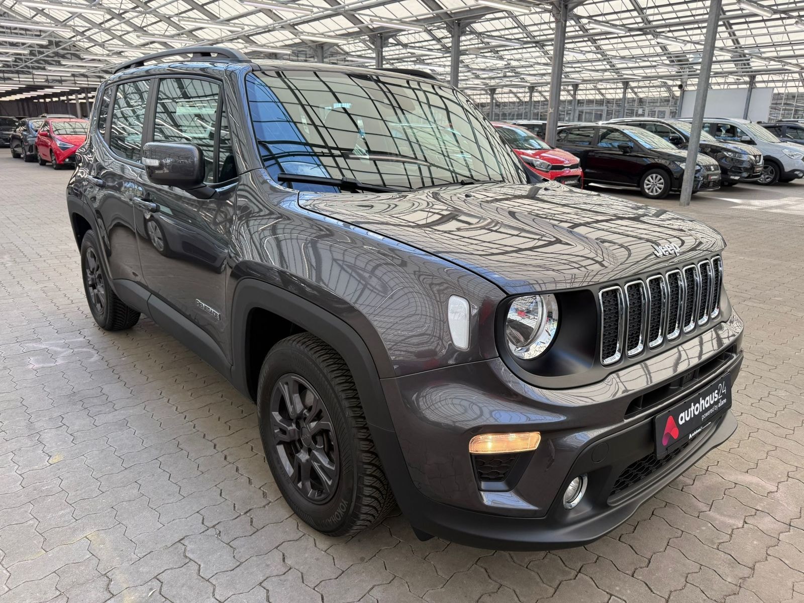 Jeep Renegade SUV / Crossover / Geländewagen JEEP Renegade 1.3l T-GDI I4 Longitude Front DCT Sports Utility Vehicle #1