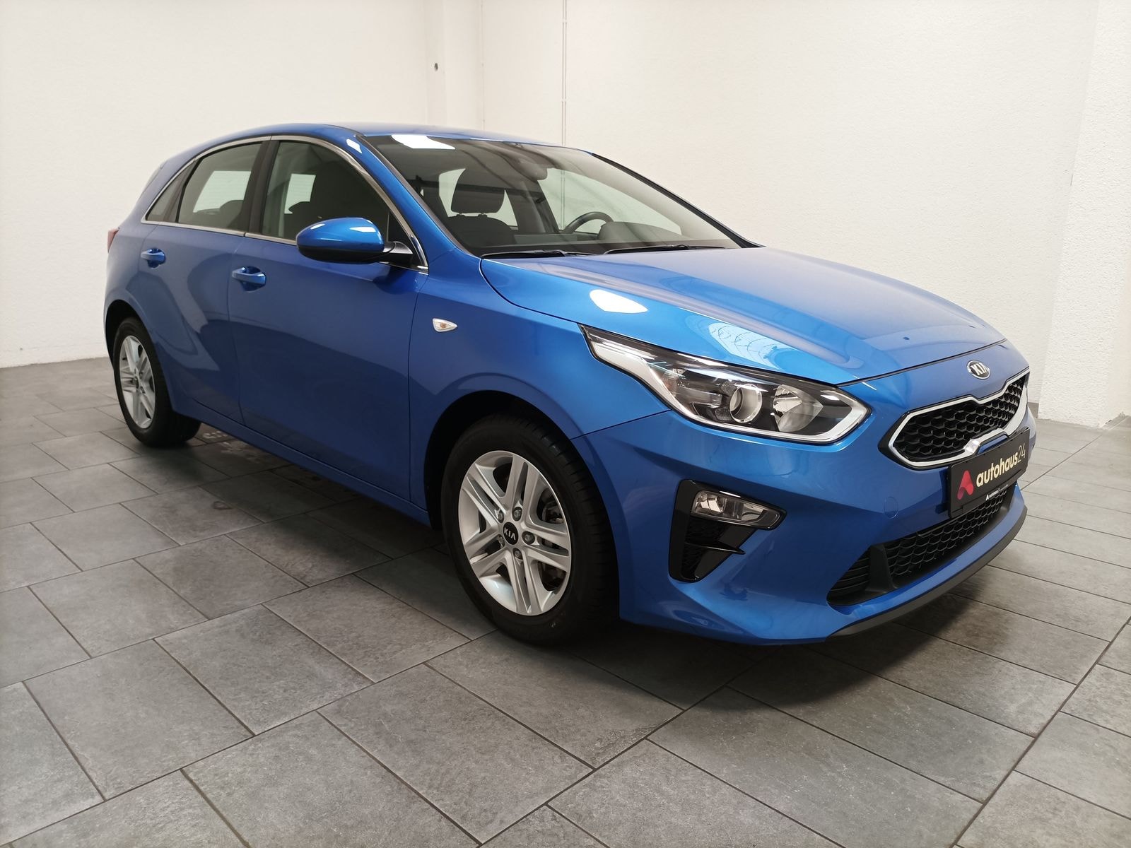 Kia Ceed Limousine KIA Ceed 1.4 T-GDI DCT Vision Schräghecklimousine #1