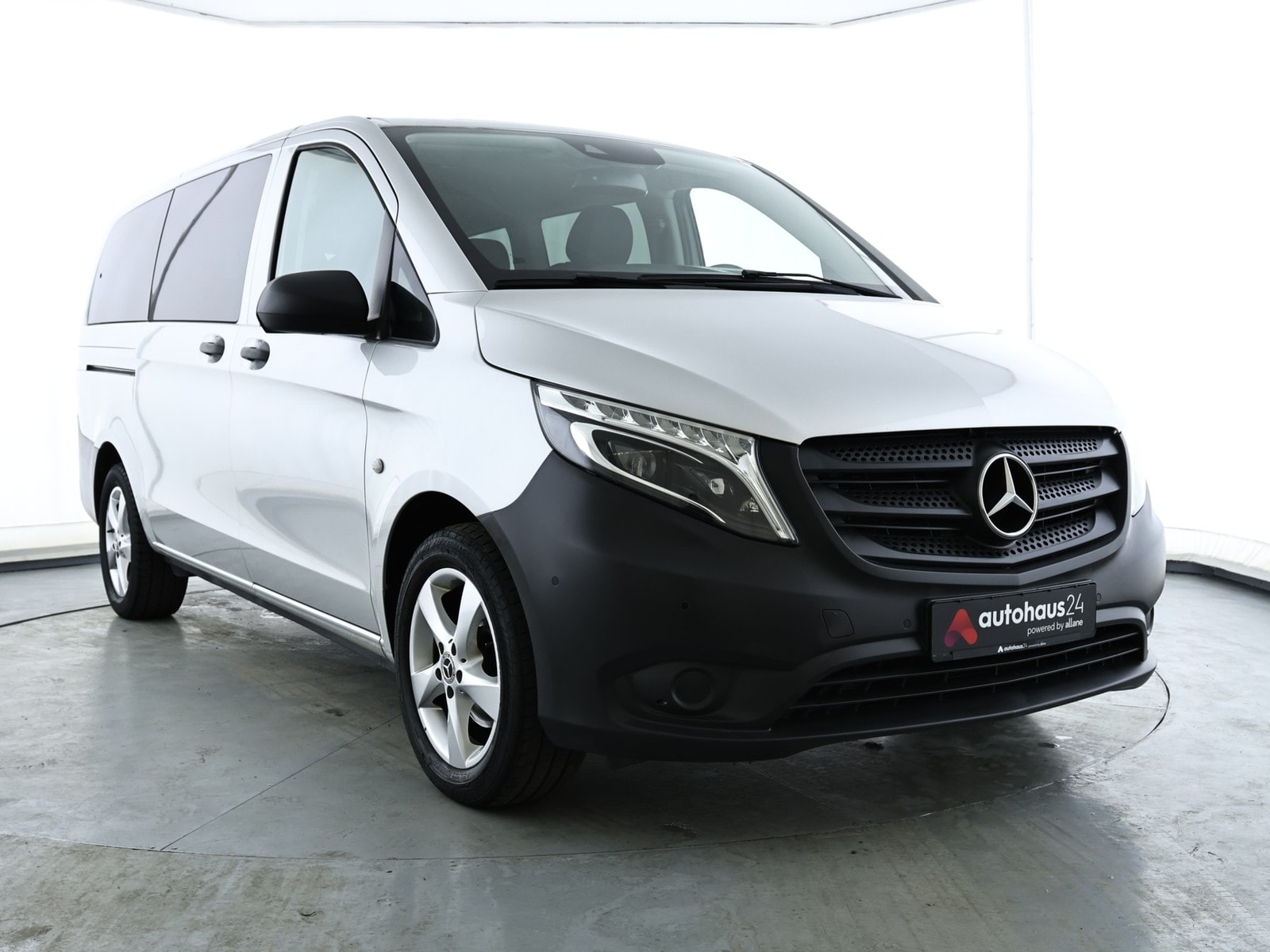 Mercedes-Benz Vito Kombi MERCEDES Vito 116 CDI Tourer EDITION lang Auto Kombi-Lieferwagen #1