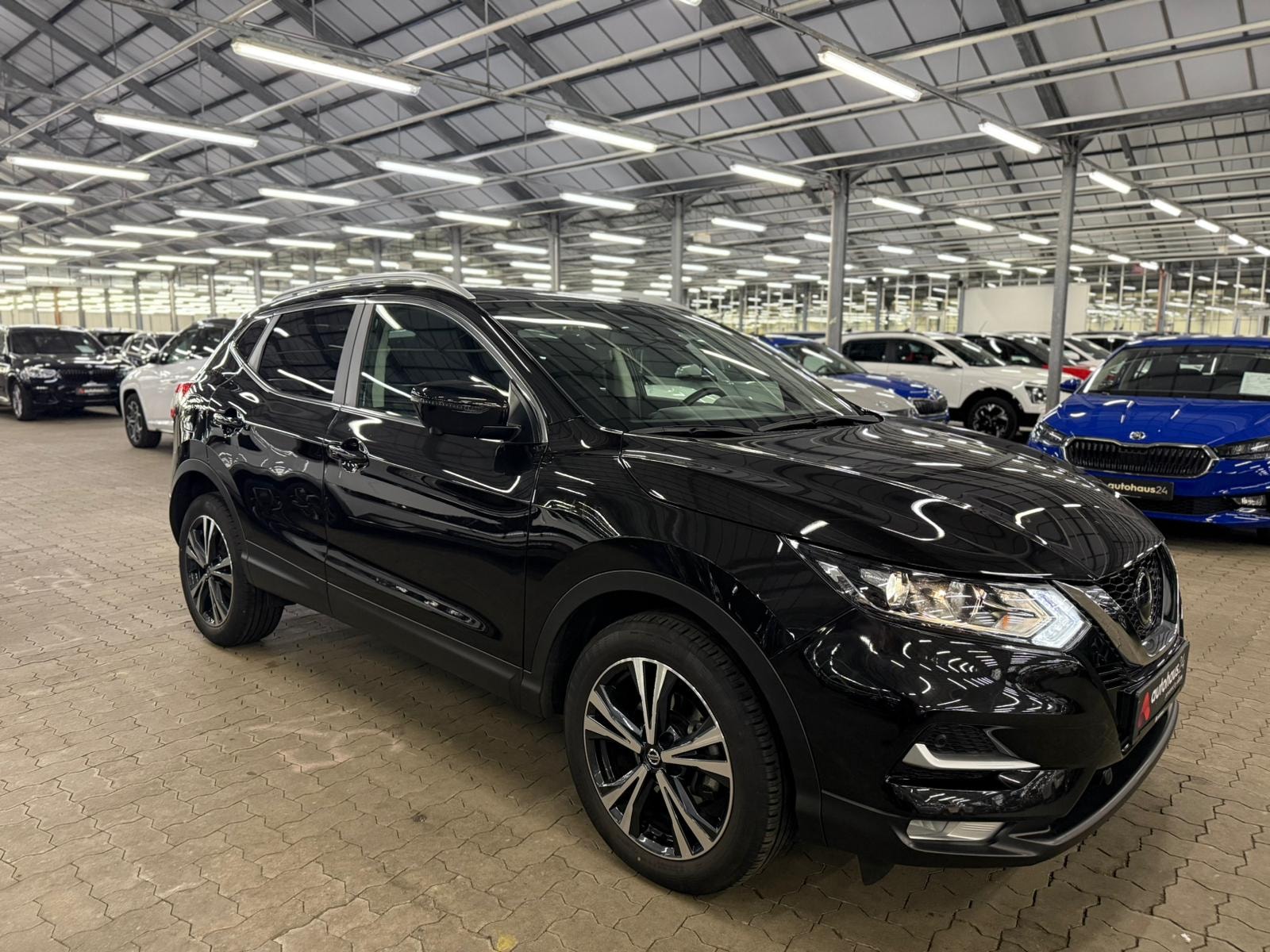 Nissan Qashqai SUV / Crossover / Geländewagen NISSAN Qashqai 1.3 DIG-T DCT 158PS Zama Crossover #1