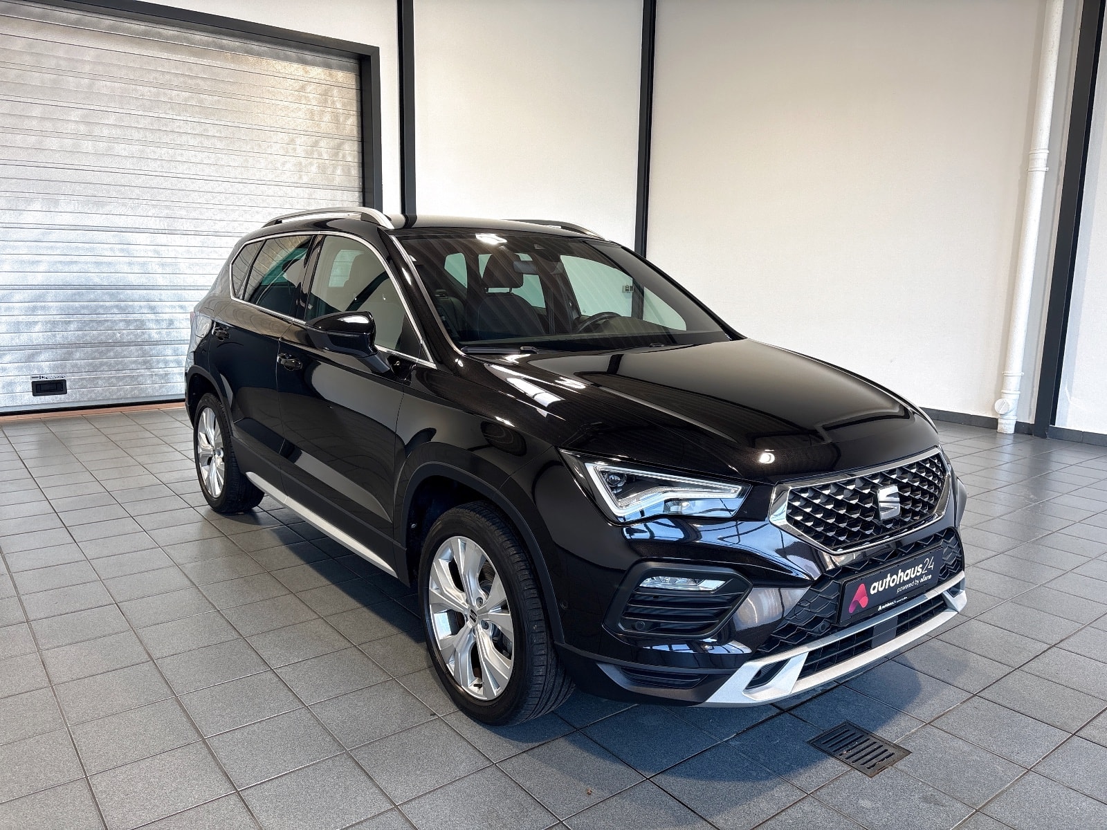 SEAT Ateca SUV / Crossover / Geländewagen SEAT Ateca 2.0 TDI 110kW Xperience DSG Sports Utility Vehicle #1