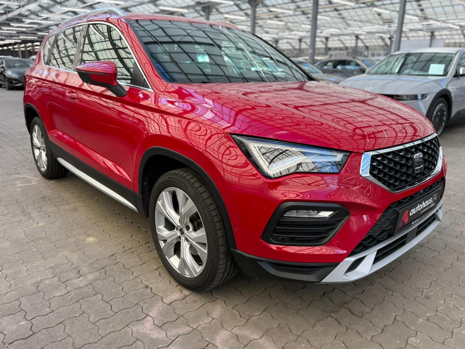 SEAT Ateca SUV / Crossover / Geländewagen SEAT Ateca 1.5 TSI ACT 110kW Xperience DSG Sports Utility Vehicle #1