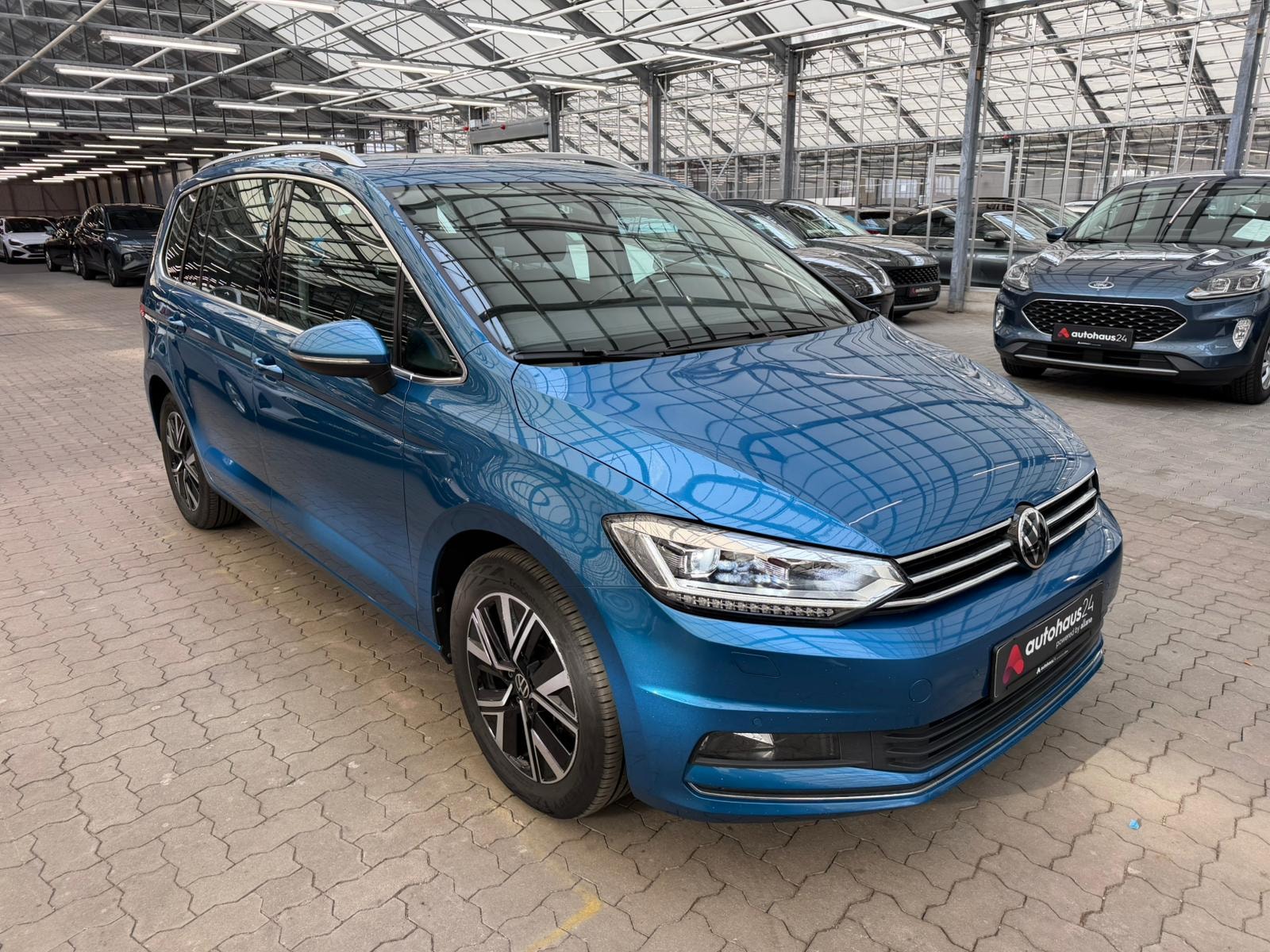 Volkswagen Touran Kleinbus / Van VOLKSWAGEN Touran 2.0 TDI SCR DSG Highline Kompaktvan #1