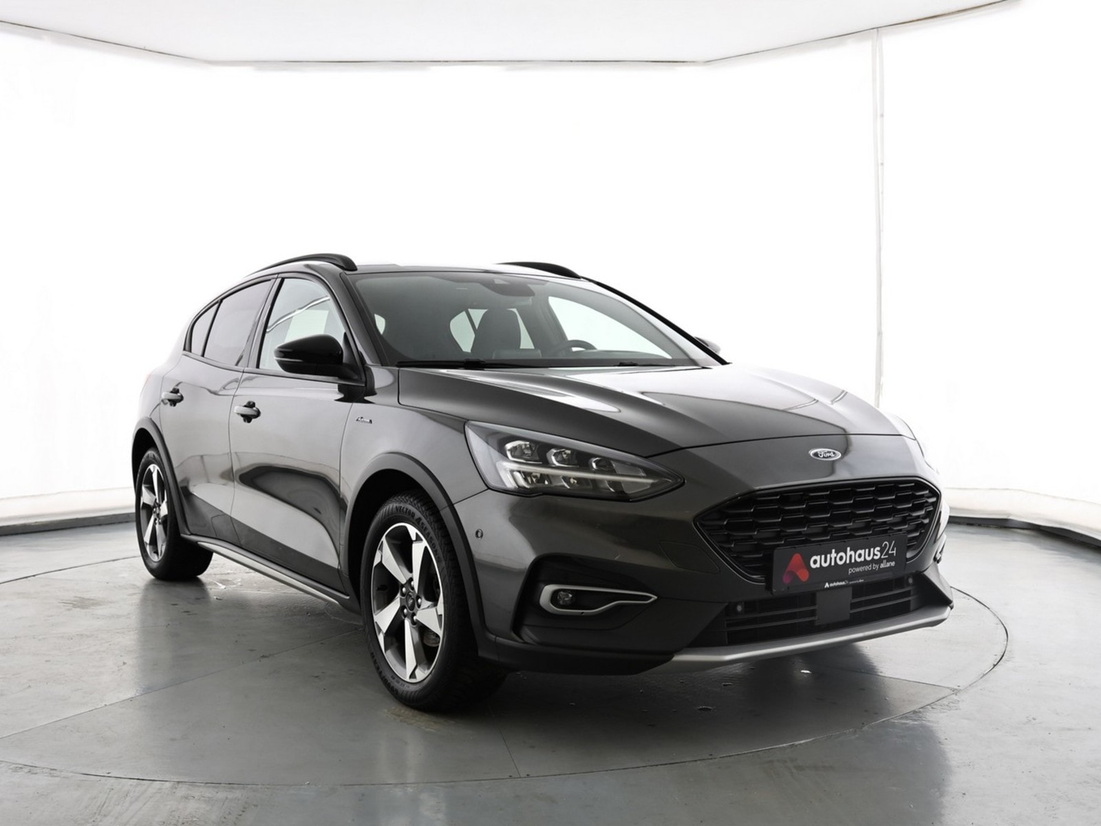Ford Focus Limousine FORD Focus 1,0 EcoBoost Hybrid 114kW Active X Schräghecklimousine #1