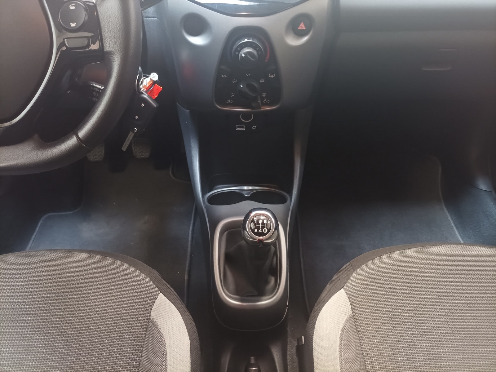 Toyota Aygo Limousine Aygo 1.0 Team D (EURO 6d) #12