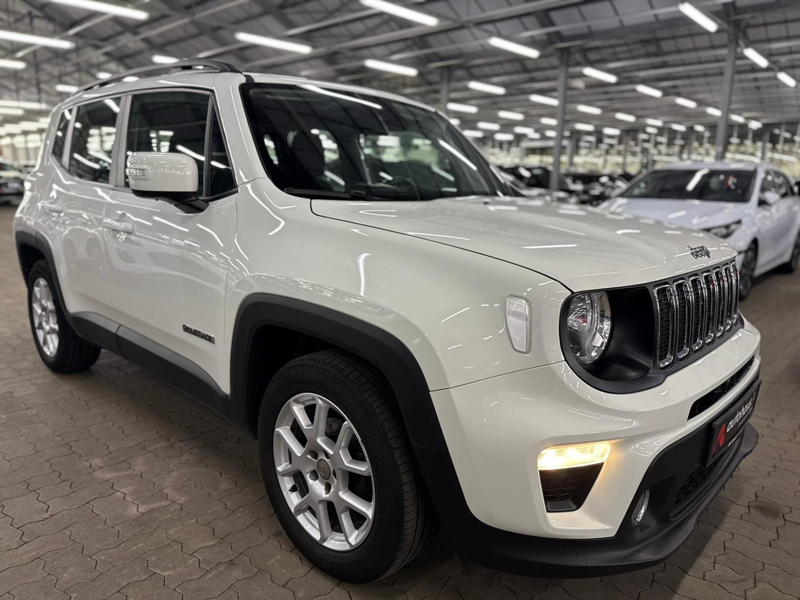 Jeep Renegade SUV / Crossover / Geländewagen JEEP Renegade 1.0l T-GDI I3 Longitude Sports Utility Vehicle #1