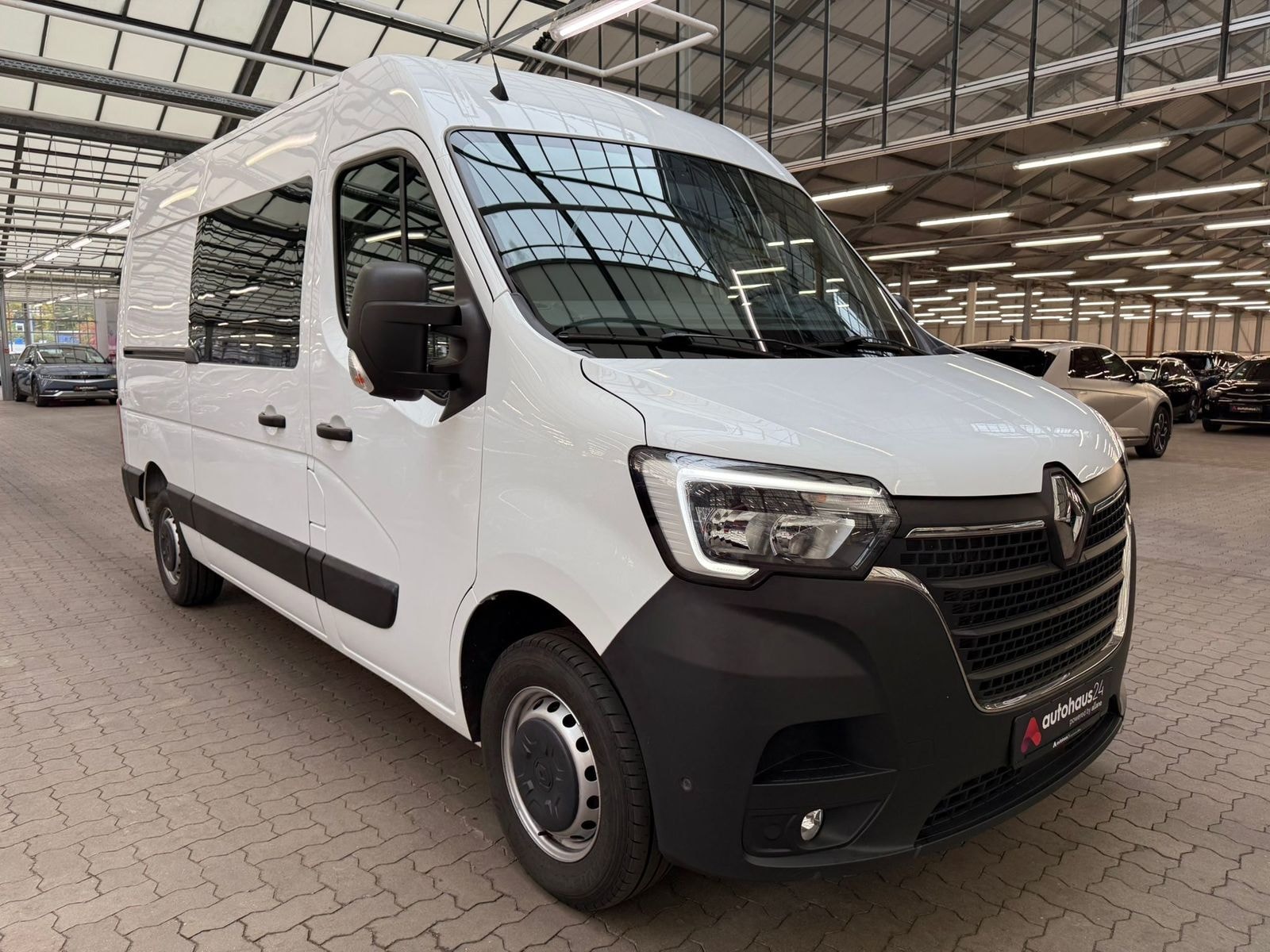 Renault Master Transporter RENAULT Master 2.3 dCi 150 3,5t L2H2 Front Basis Kastenwagen #1