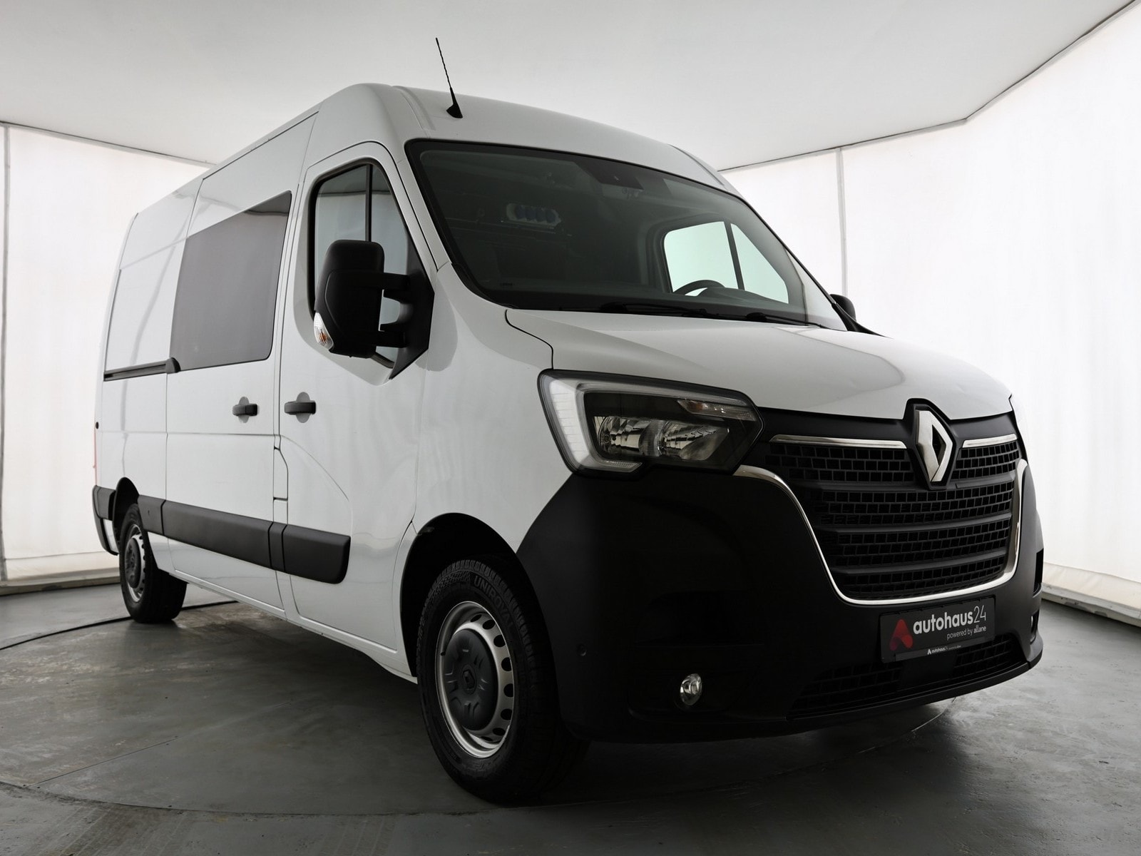 Renault Master Transporter RENAULT Master 2.3 dCi 150 3,5t L2H2 Front Basis Kastenwagen #1
