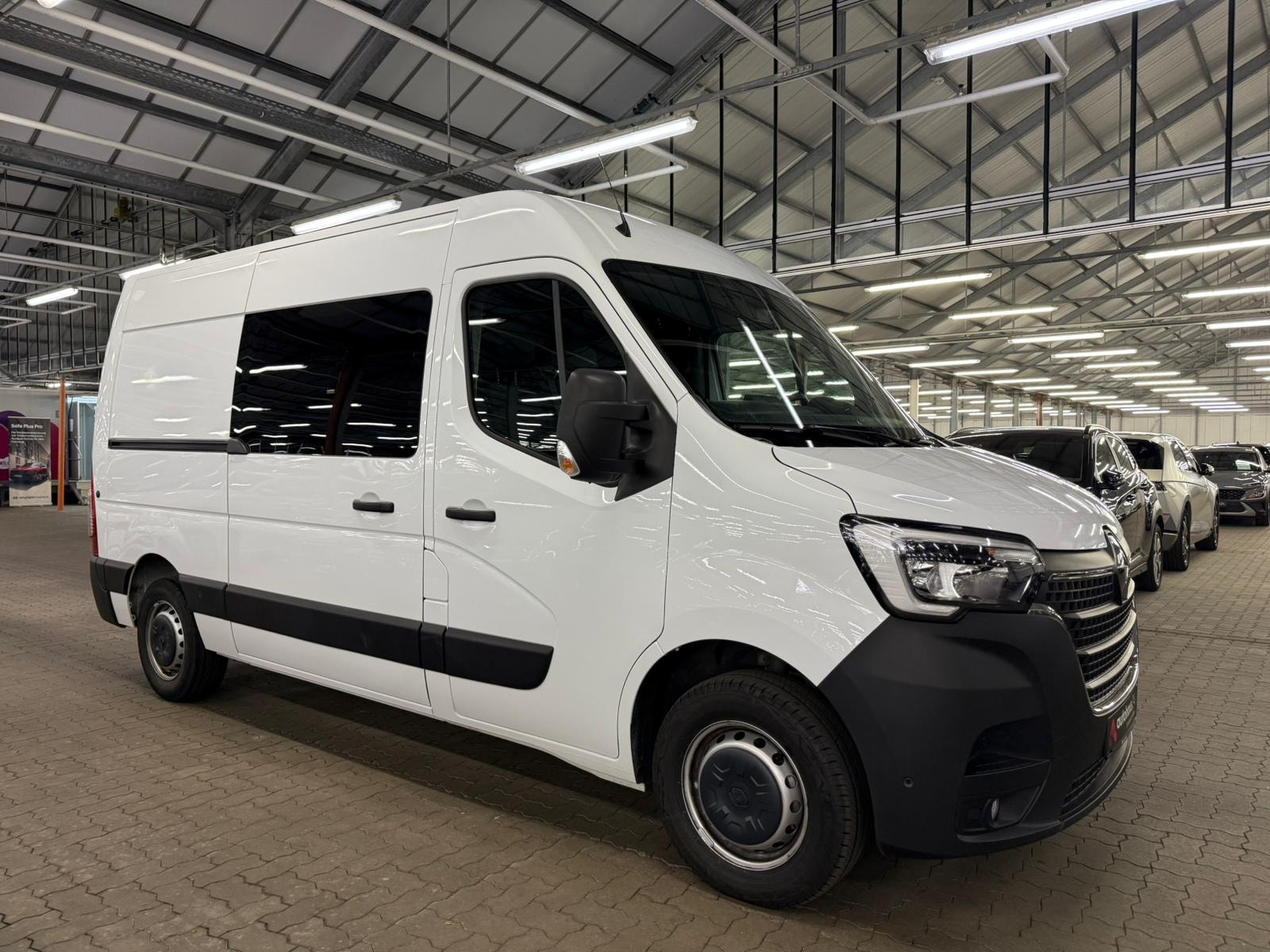 Renault Master Transporter RENAULT Master 2.3 dCi 150 3,5t L2H2 Front Basis Kastenwagen #1