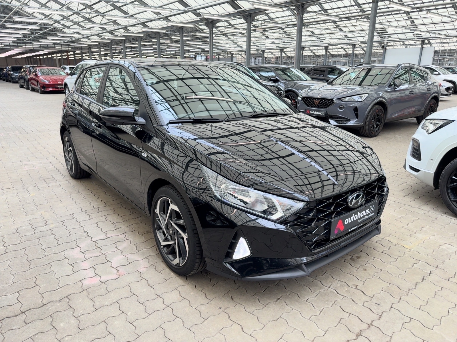 Hyundai i20 Schräghecklimousine HYUNDAI i20 1.0 T-GDI 88kW Hybrid DCT Trend Schräghecklimousine #1