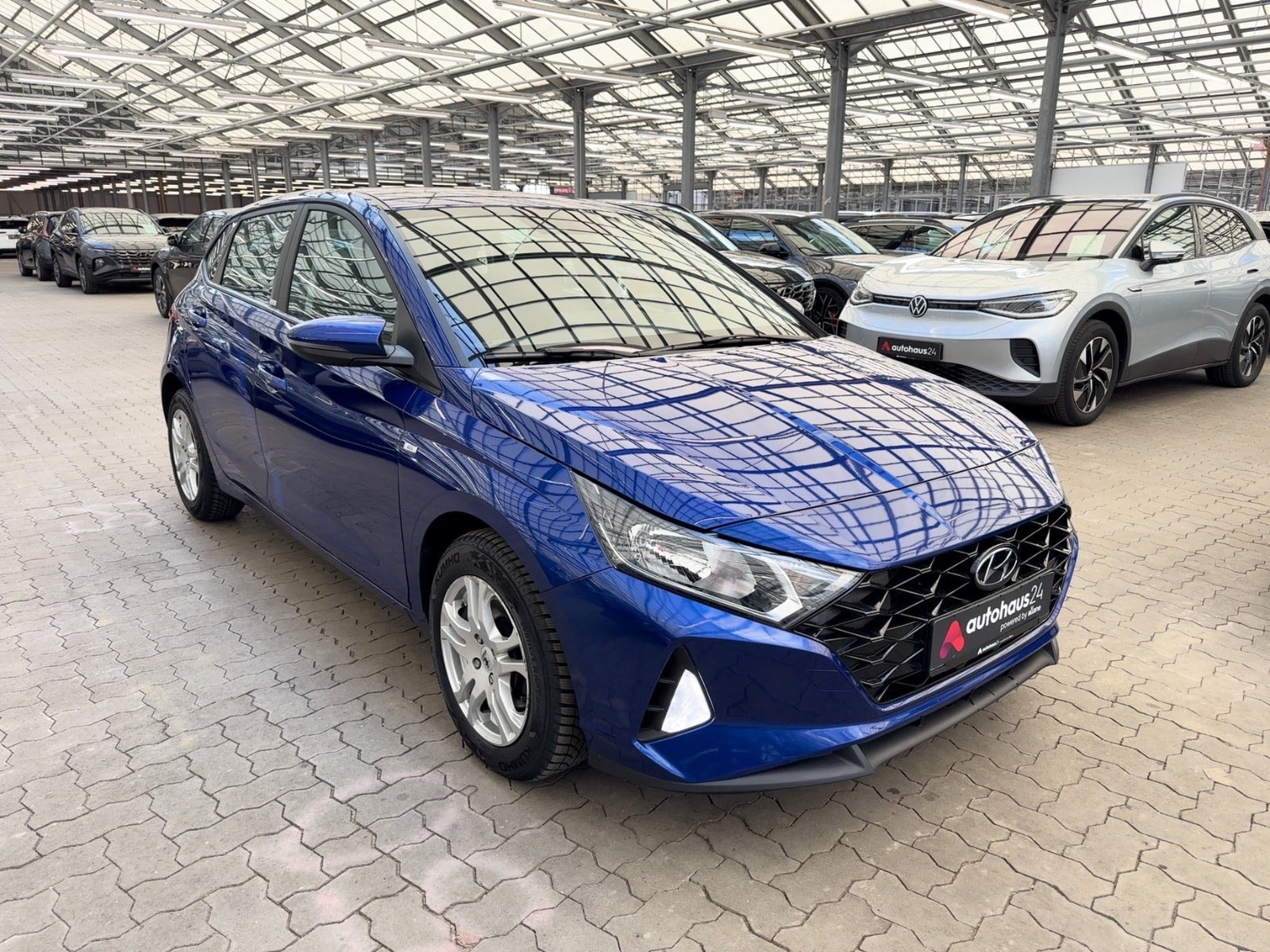 Hyundai i20 Limousine HYUNDAI i20 1.0 T-GDI 74kW Hybrid DCT Intro Schräghecklimousine #1