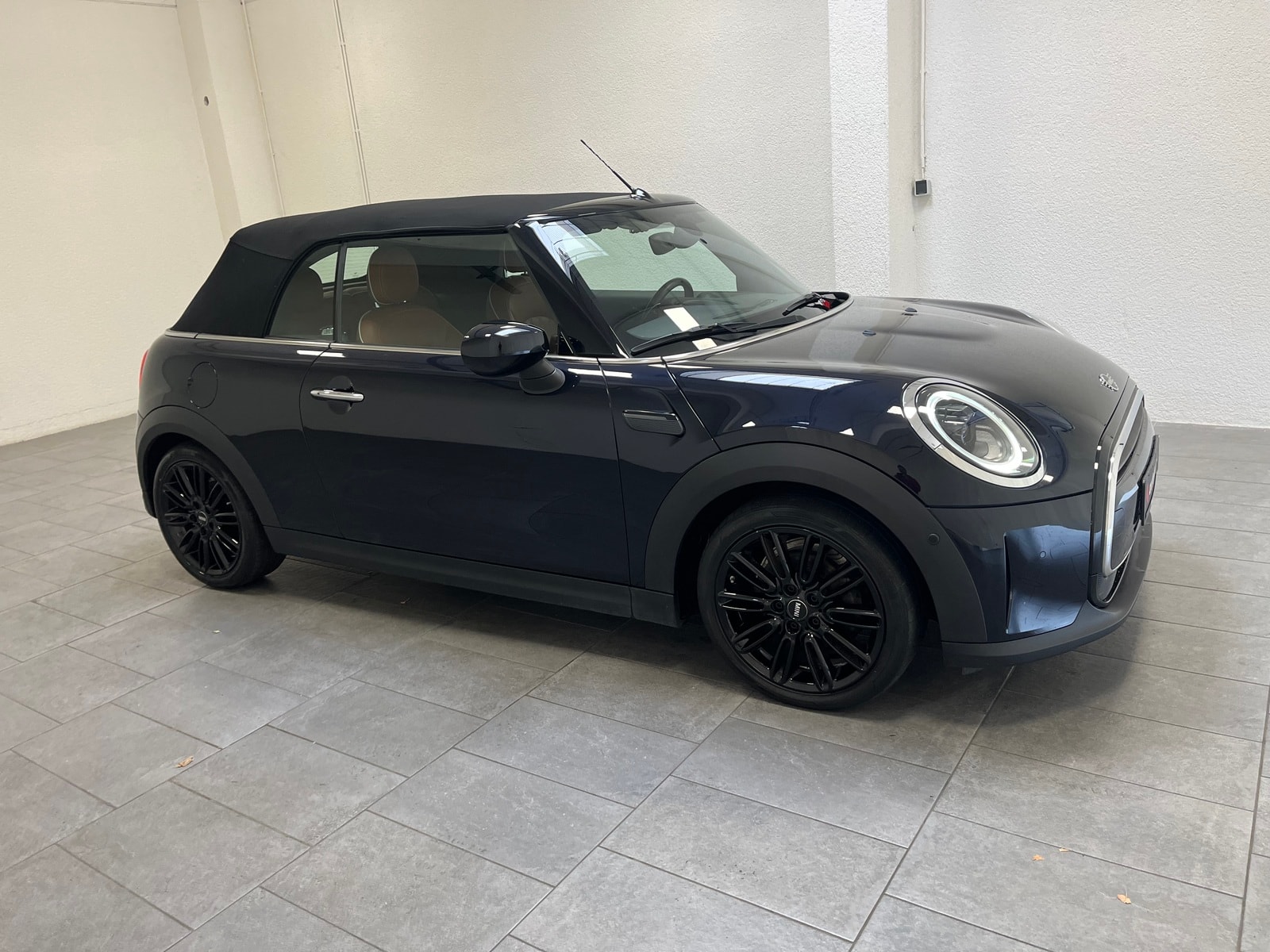 MINI Cabrio Cabrio / Roadster MINI MINI Cooper Cabrio Classic Trim Cabriolet #1