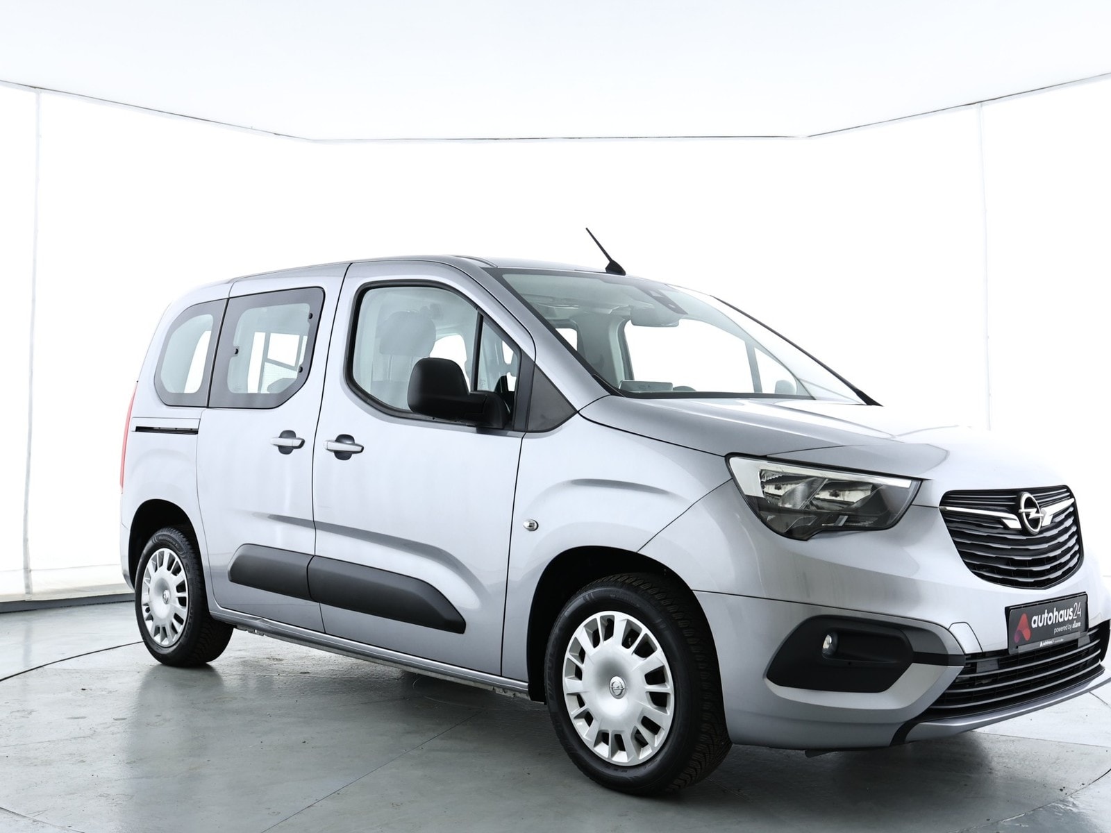 Opel Combo Kleinbus / Van OPEL Combo Life 1.2 Turbo 81kW Edition Kompaktvan #1