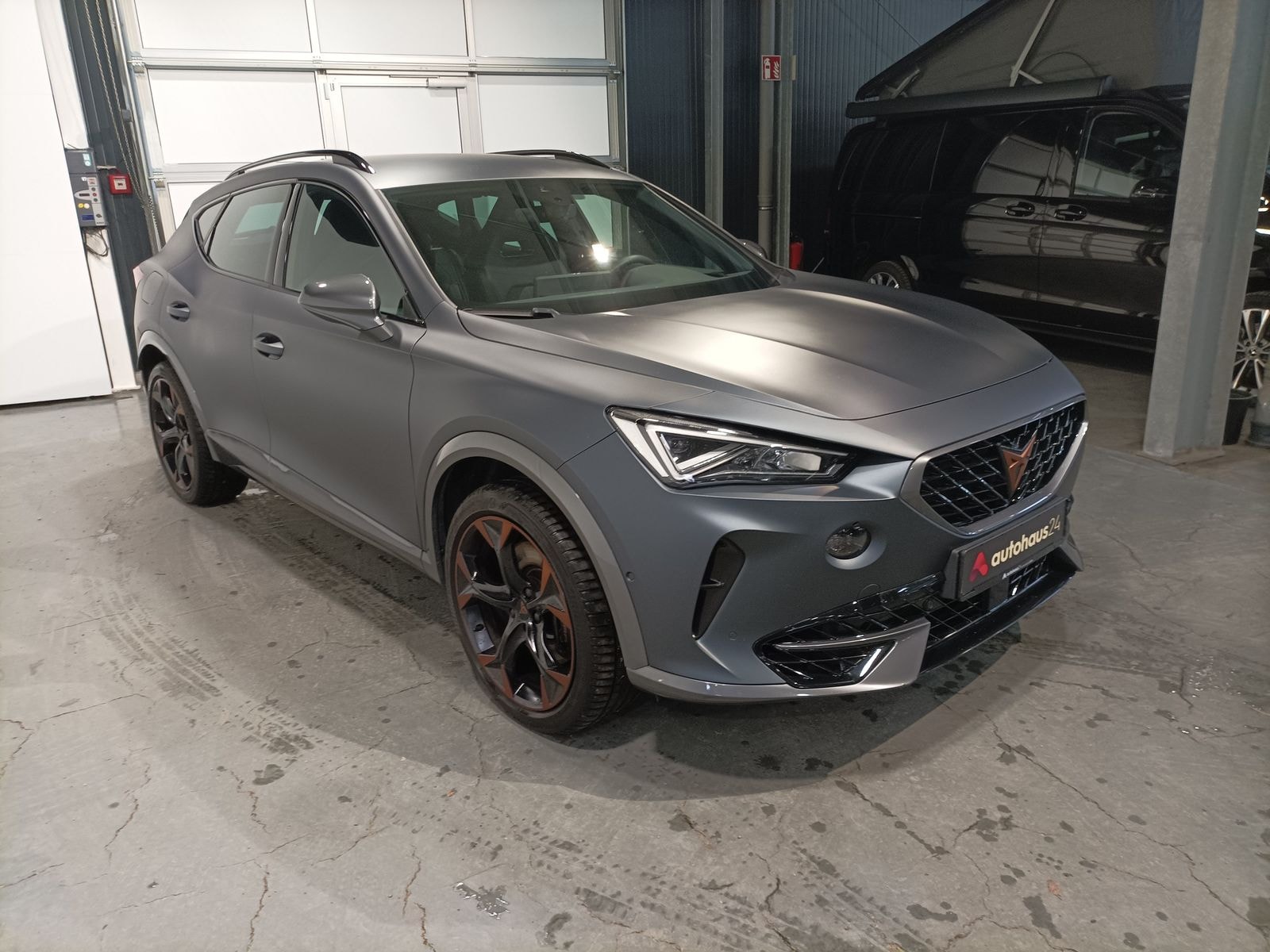 CUPRA Formentor SUV / Crossover / Geländewagen CUPRA Formentor 2.0 TSI 228kW VZ 4Drive DSG Sports Utility Vehicle #1