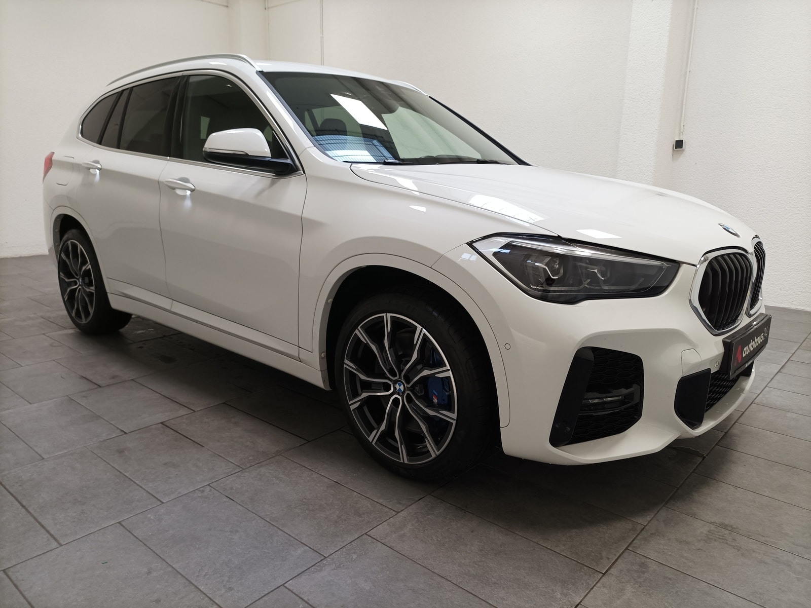 BMW X1 SUV / Crossover / Geländewagen BMW X1 xDrive20i M Sport Steptronic Sports Utility Vehicle #1