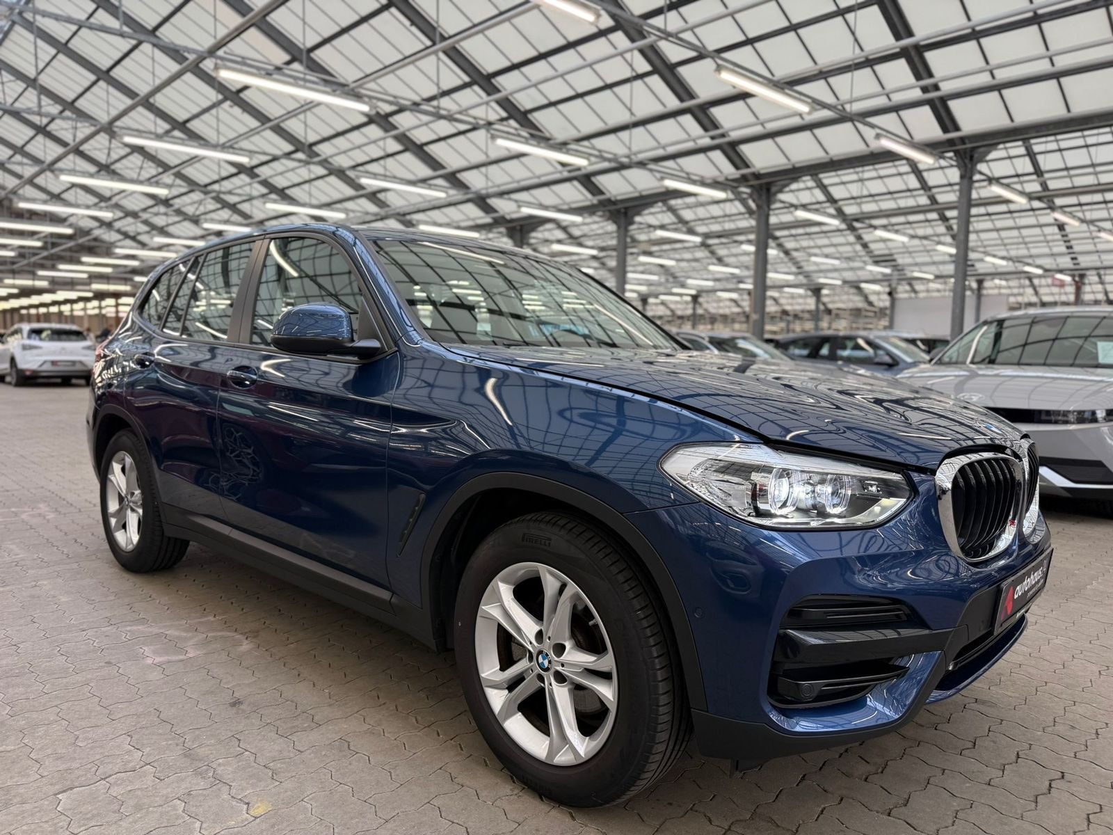 BMW X3 SUV / Crossover / Geländewagen BMW X3 xDrive20i ADVANTAGE AT Sports Utility Vehicle #1