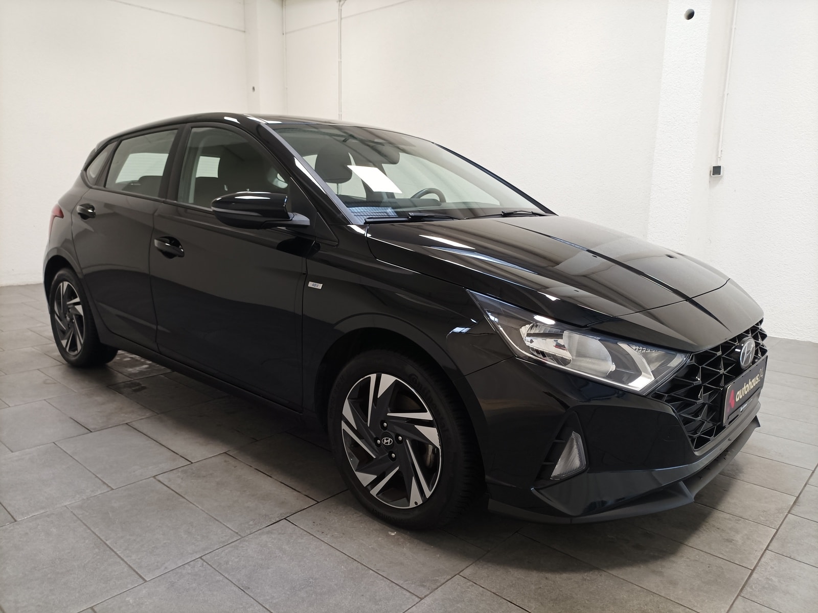 Hyundai i20 Limousine HYUNDAI i20 1.0 T-GDI 88kW Hybrid Trend Schräghecklimousine #1