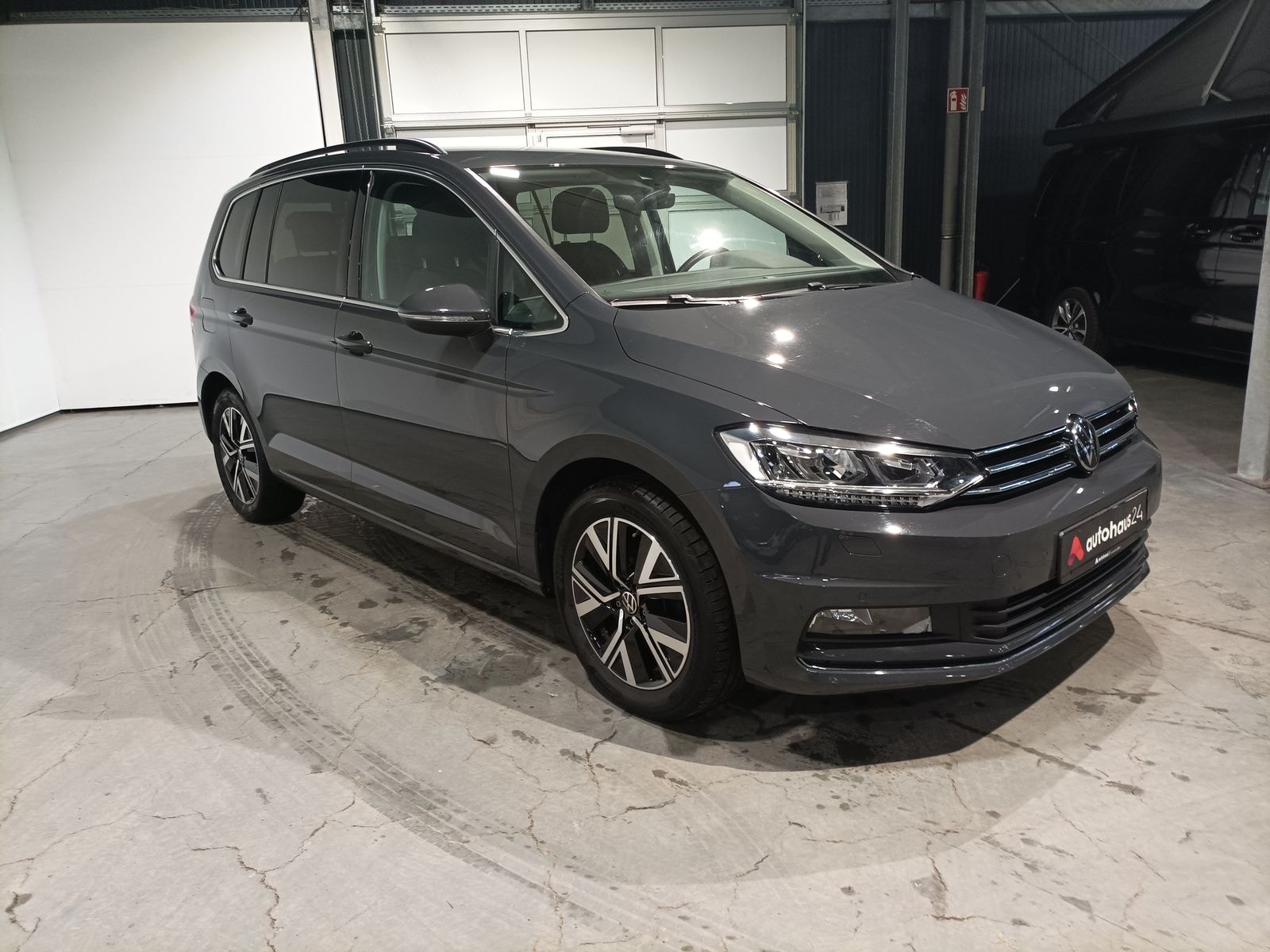 Volkswagen Touran Kleinbus / Van VOLKSWAGEN Touran 1.5 TSI OPF DSG Highline Kompaktvan #1