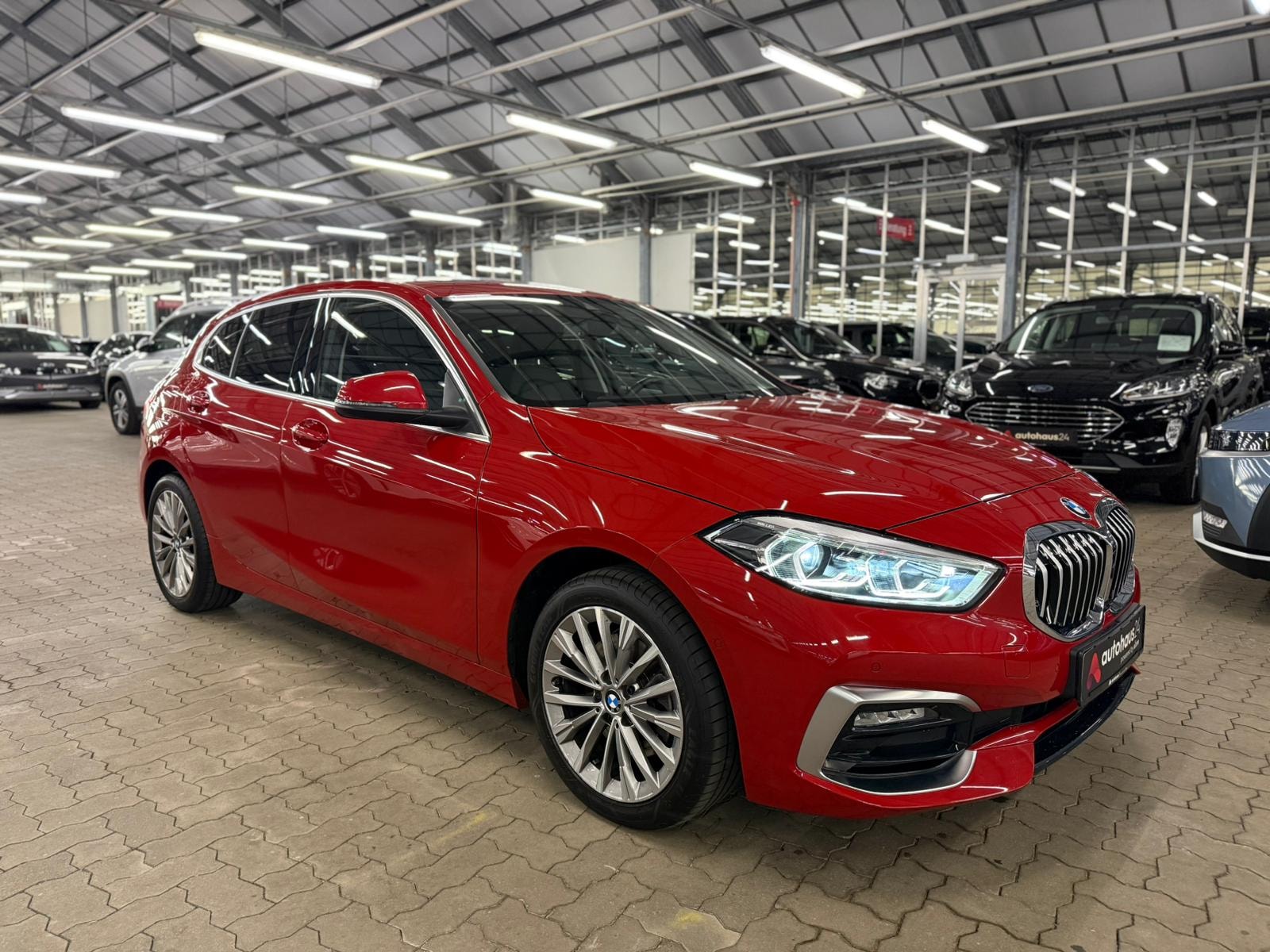 BMW 1er-Reihe Limousine BMW 1er-Reihe 116i Luxury Line Schräghecklimousine #1