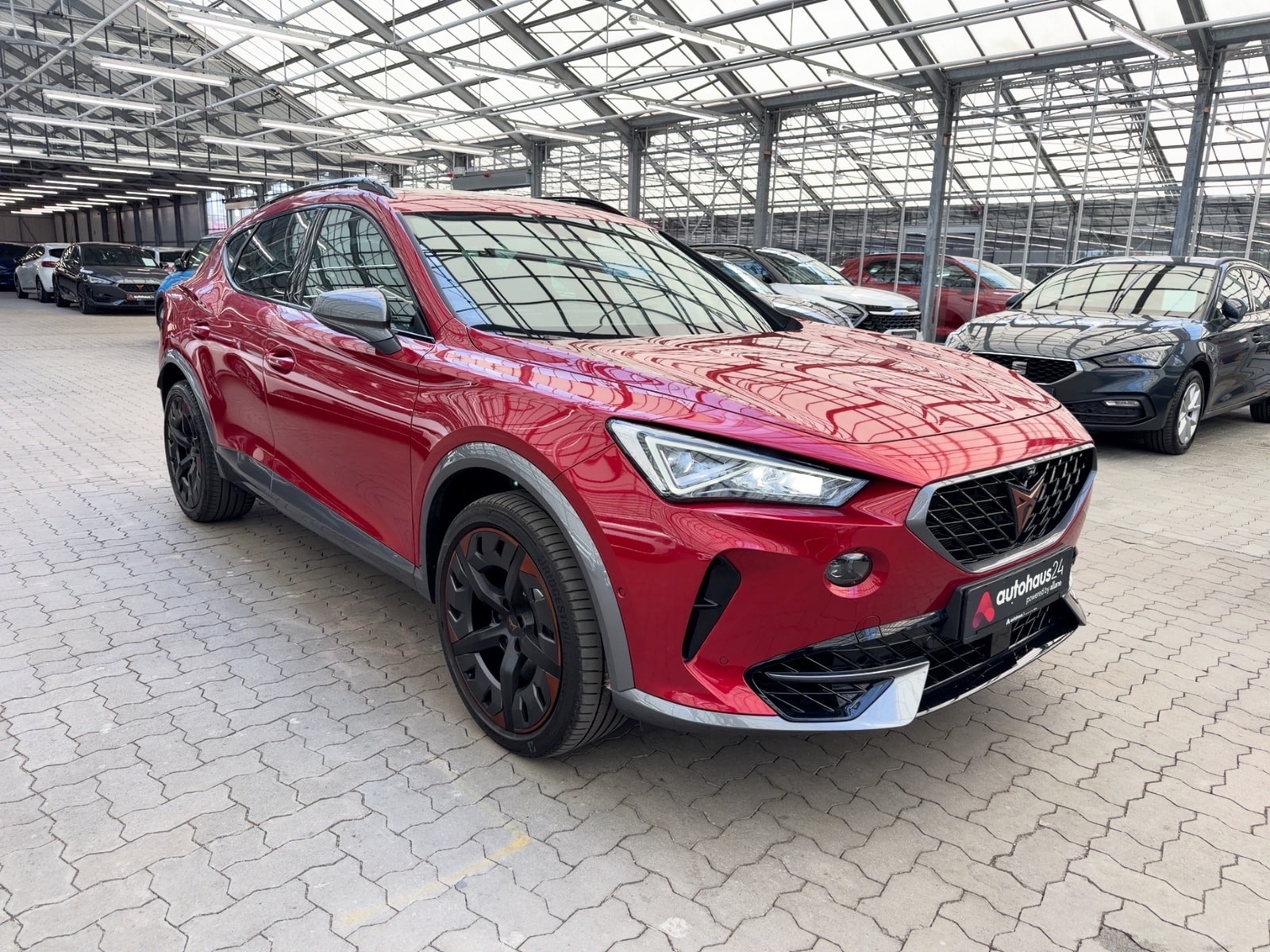 CUPRA Formentor SUV / Crossover / Geländewagen CUPRA Formentor 2.0 TSI 228kW VZ 4Drive DSG Sports Utility Vehicle #1