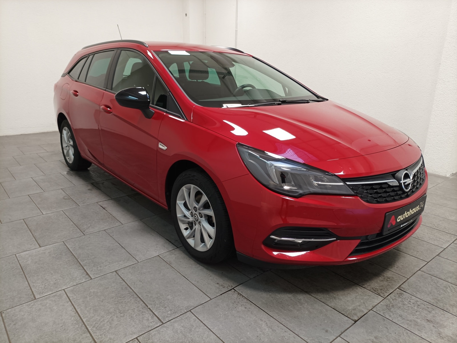Opel Astra Kombi OPEL Astra ST 1.2 Direct Inj Turbo 81kW Edition Kombi #1