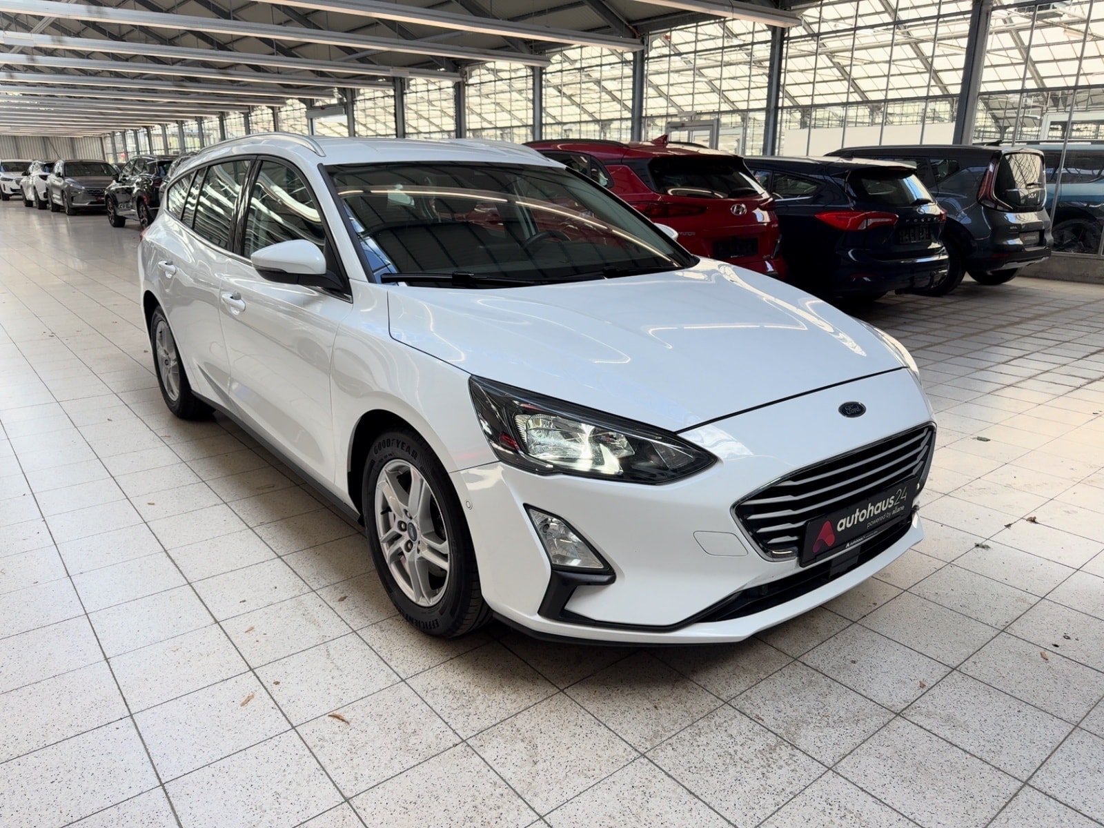 Ford Focus Kombi FORD Focus 1,0 EcoBoost 74kW Cool & Connect Turnier Kombi #1
