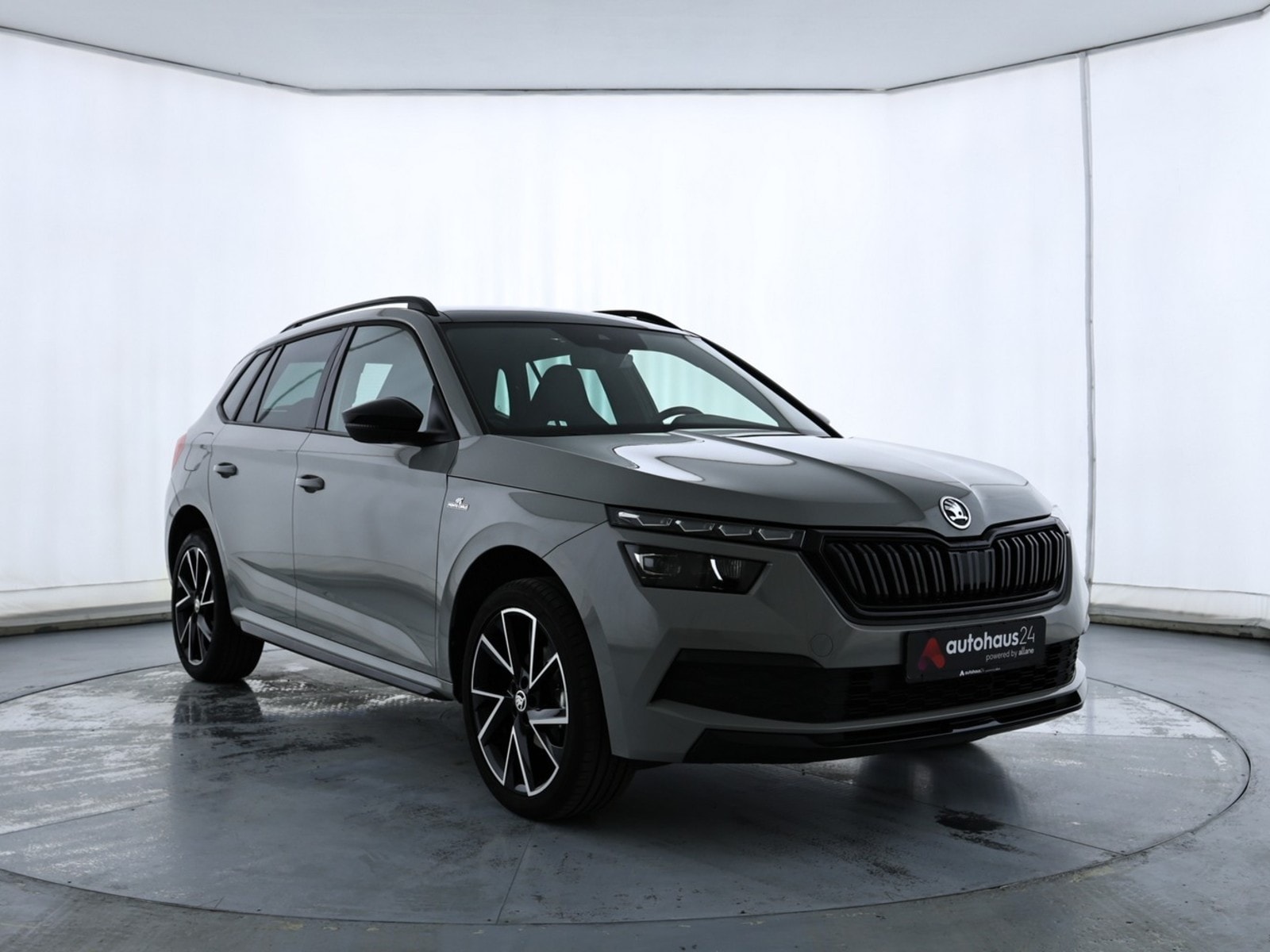 ŠKODA Kamiq SUV / Crossover / Geländewagen SKODA Kamiq 1.5 TSI ACT DSG MONTE CARLO Sports Utility Vehicle #1