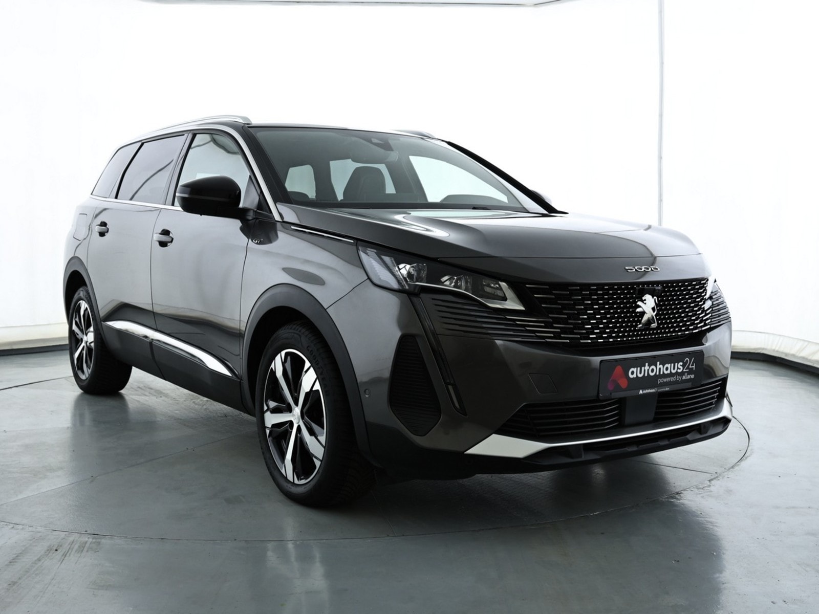 Peugeot 5008 SUV / Crossover / Geländewagen PEUGEOT 5008 BlueHDi 180 EAT8 GT Pack Sports Utility Vehicle #1