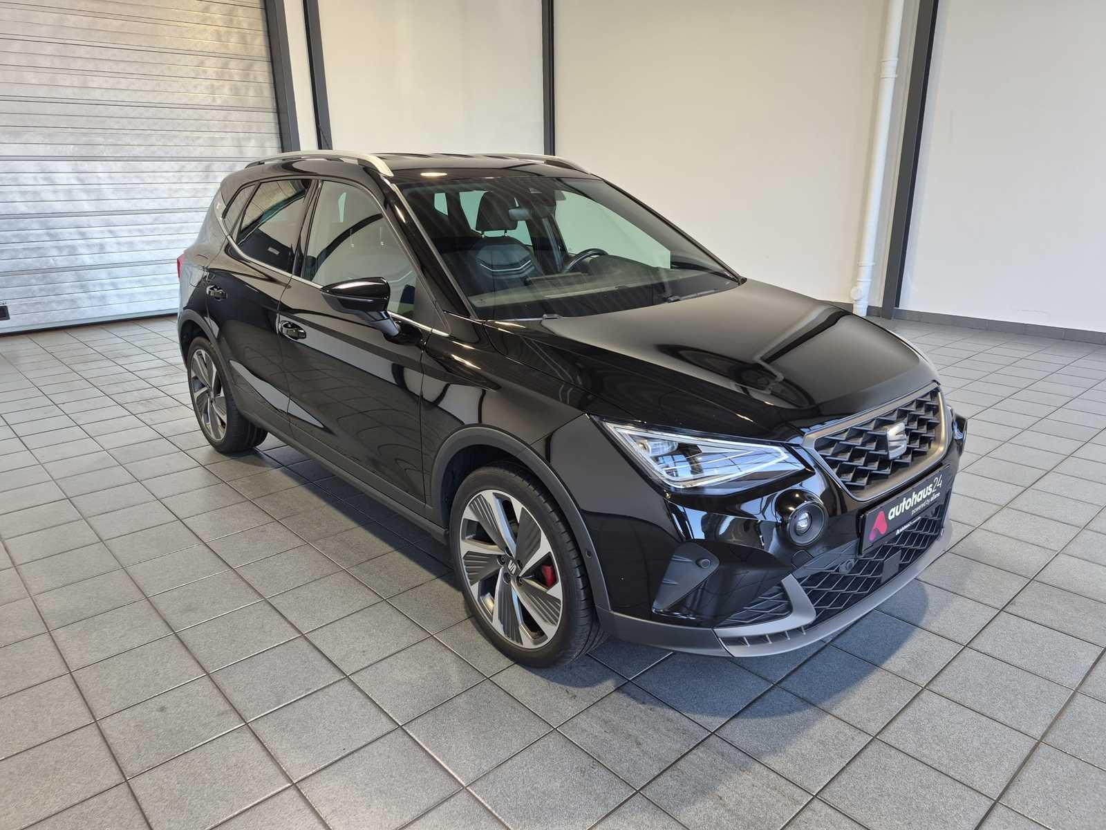 SEAT Arona SUV / Crossover / Geländewagen SEAT Arona 1.5 TSI 110kW FR BEATS DSG Sports Utility Vehicle #1