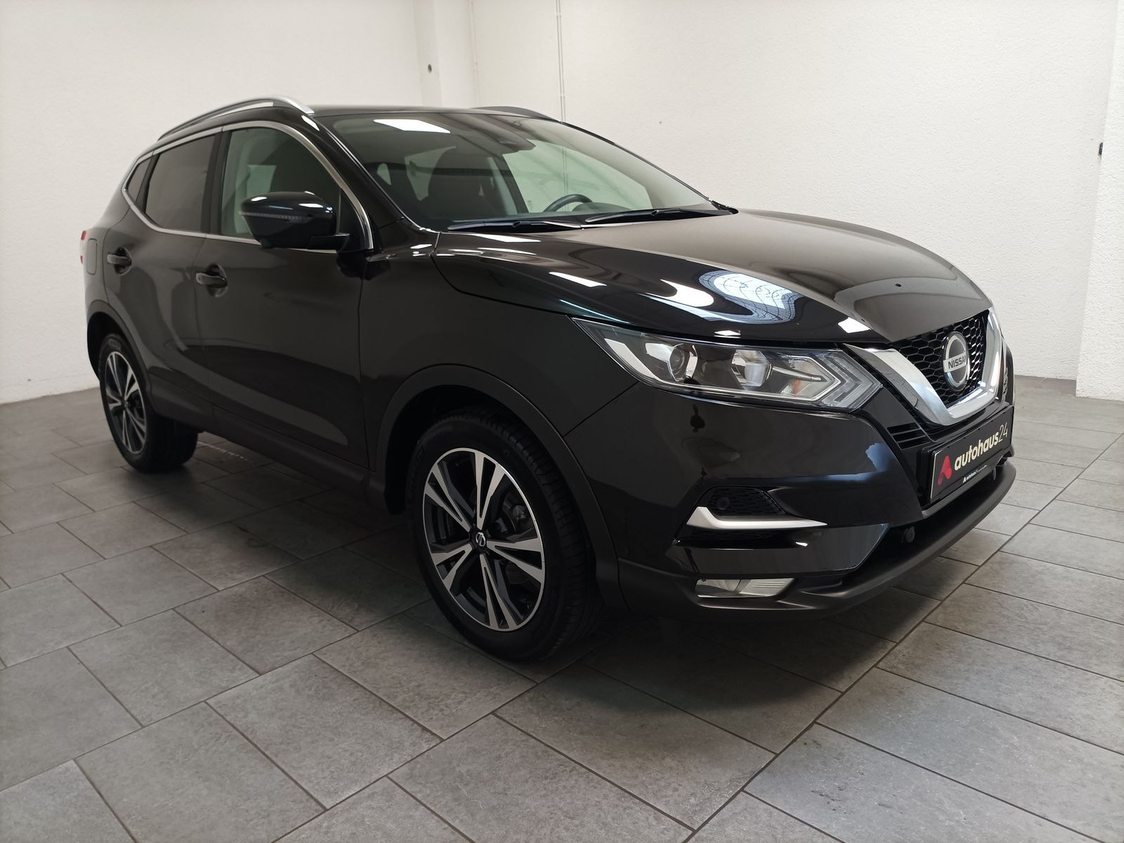 Nissan Qashqai SUV / Crossover / Geländewagen NISSAN Qashqai 1.3 DIG-T DCT 158PS Zama Crossover #1