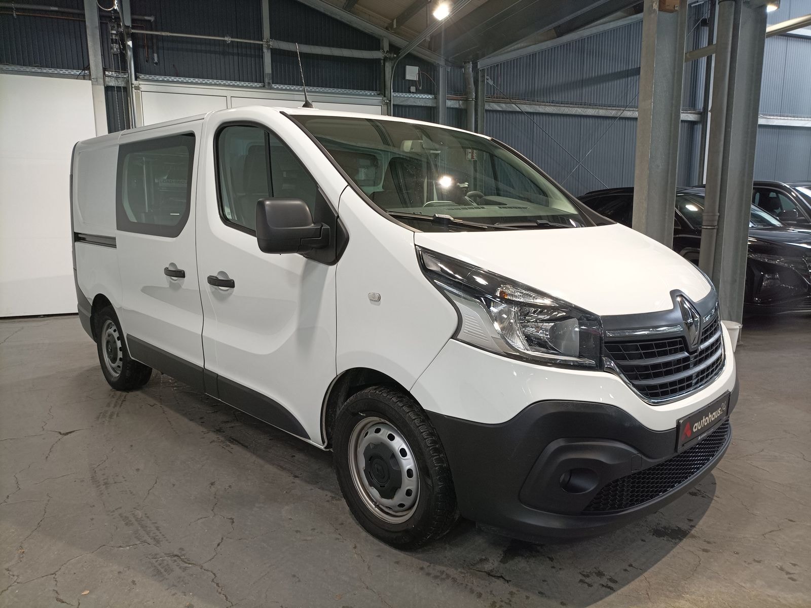 Renault Trafic Transporter RENAULT Trafic L1H1 2.0 ENERGY dCi 145 3,0t Komfort Kastenwagen #1