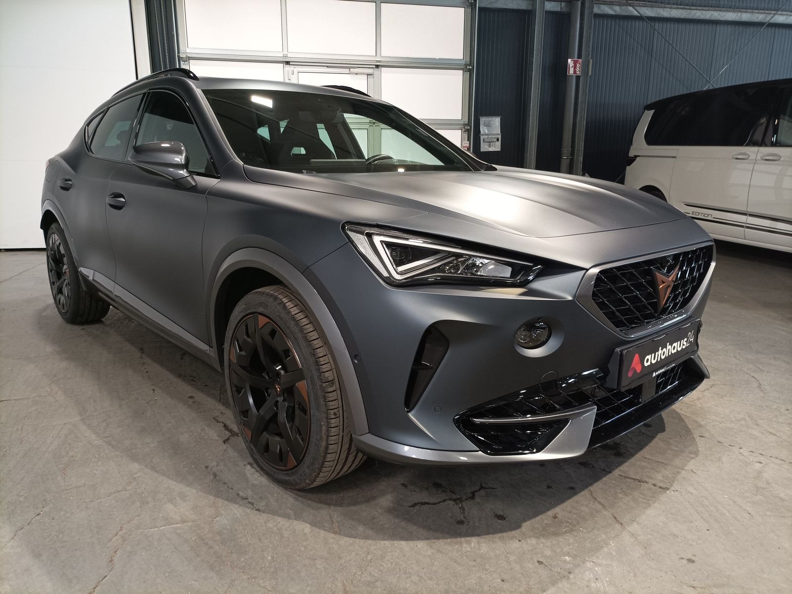 CUPRA Formentor SUV / Crossover / Geländewagen CUPRA Formentor 2.0 TSI 228kW VZ 4Drive DSG Sports Utility Vehicle #1