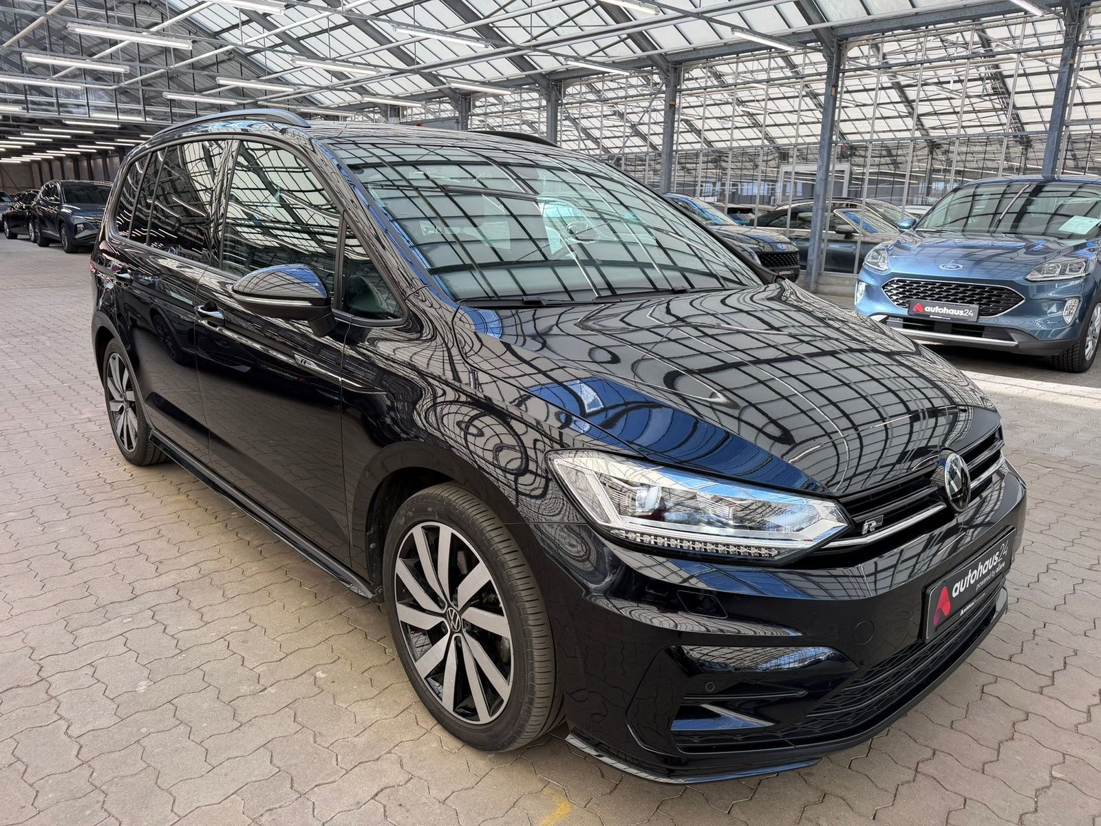 Volkswagen Touran Kleinbus / Van VOLKSWAGEN Touran 1.5 TSI OPF DSG Highline Kompaktvan #1