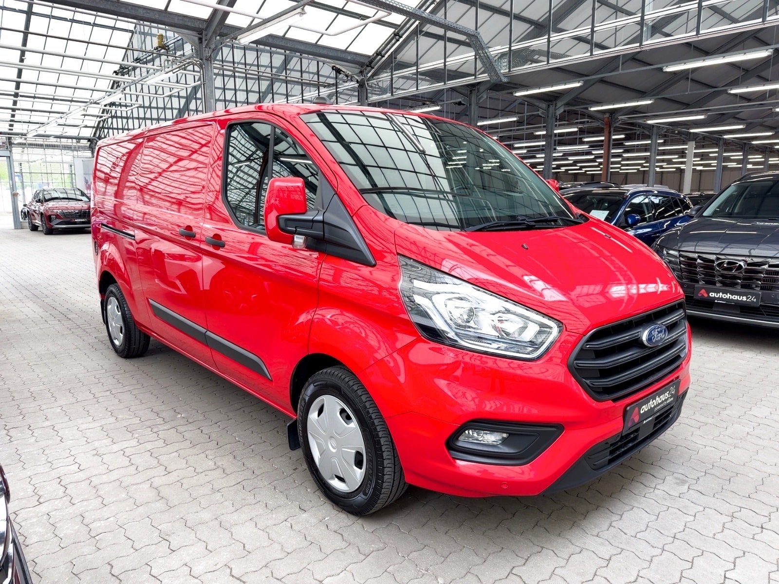 Ford Transit Transporter FORD Transit Custom 340 L2H1 2,0EcoBlue 96kW Trend Kastenwagen #1