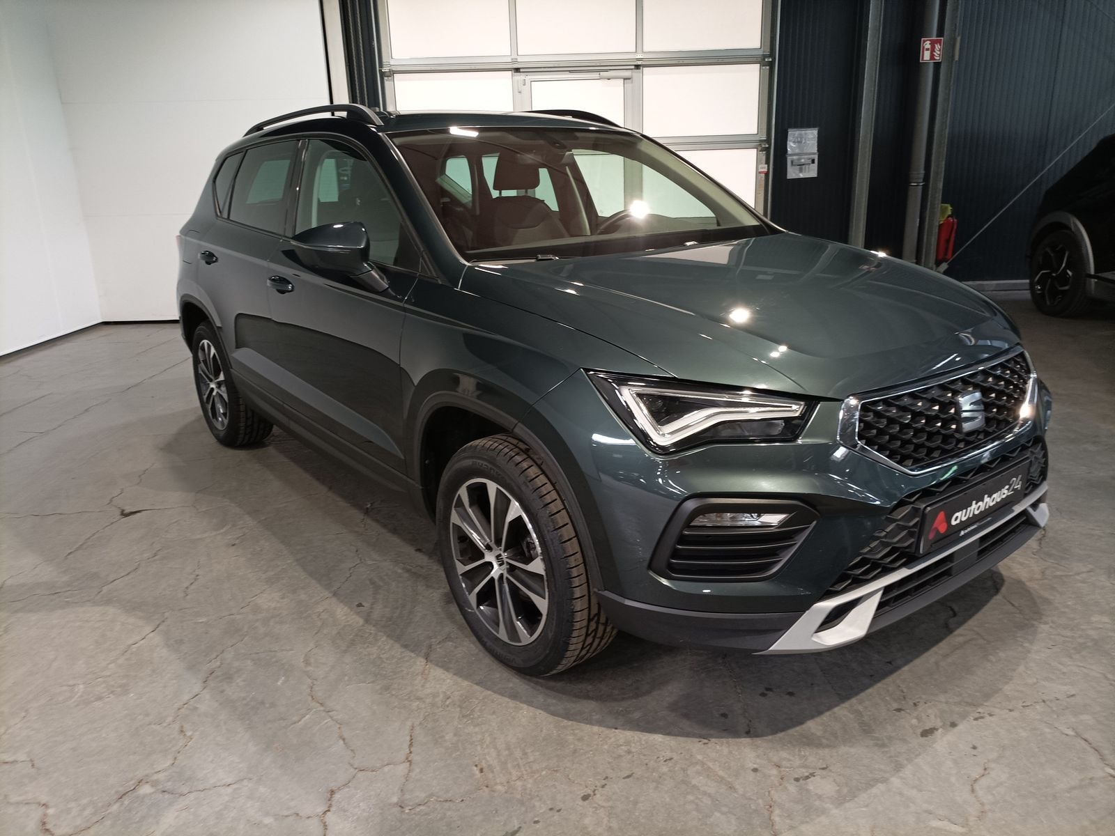 SEAT Ateca SUV / Crossover / Geländewagen SEAT Ateca 2.0 TDI 85kW Style Sports Utility Vehicle #1