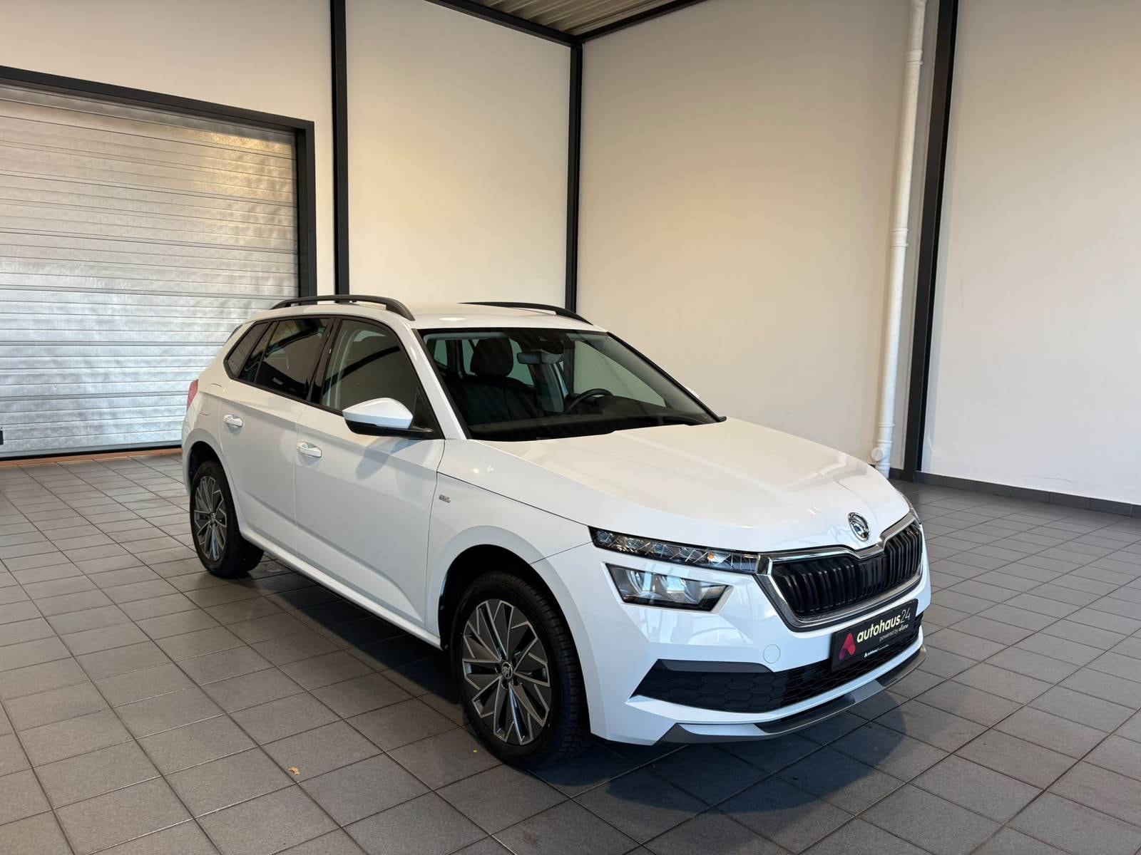 ŠKODA Kamiq SUV / Crossover / Geländewagen SKODA Kamiq 1.0l TSI 81kW CLEVER Sports Utility Vehicle #1