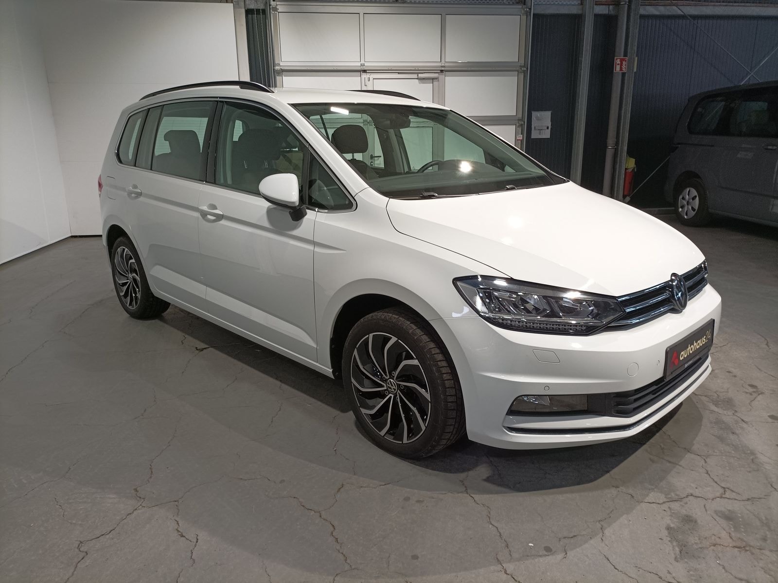 Volkswagen Touran Kleinbus / Van VOLKSWAGEN Touran 1.5 TSI OPF DSG Highline Kompaktvan #1