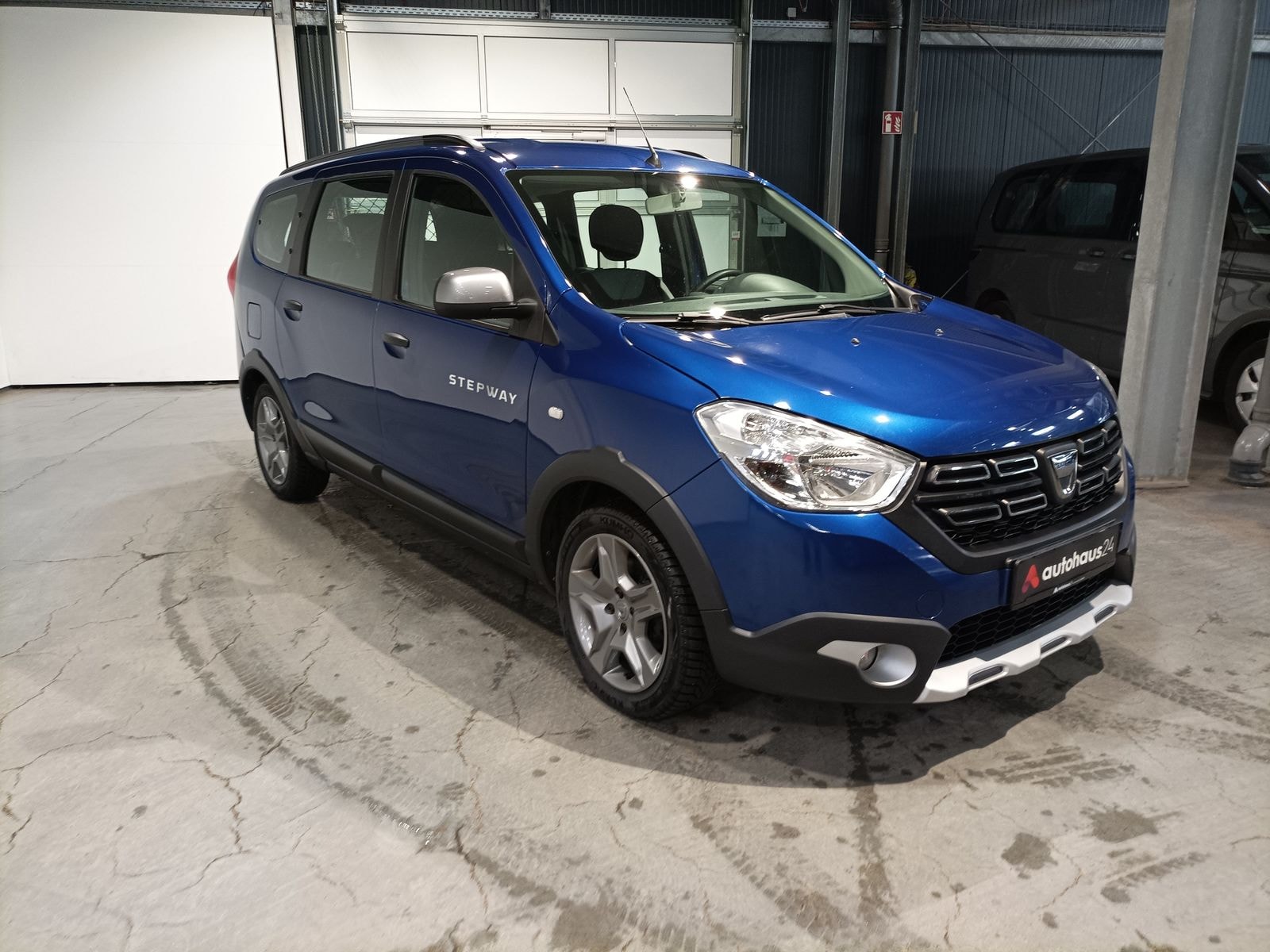 Dacia Lodgy Kleinbus / Van DACIA Lodgy TCe 130 Stepway Van #1