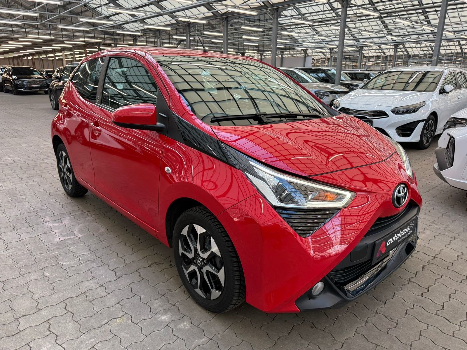 Toyota AYGO Schräghecklimousine TOYOTA AYGO 1,0-l-VVT-i Team Deutschland Kleinstwagen #1