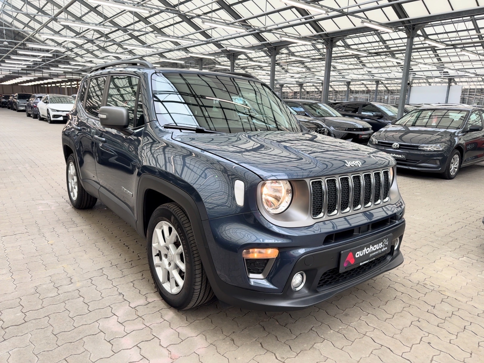 Jeep Renegade SUV / Crossover / Geländewagen JEEP Renegade 1.0l T-GDI I3 Limited Sports Utility Vehicle #1
